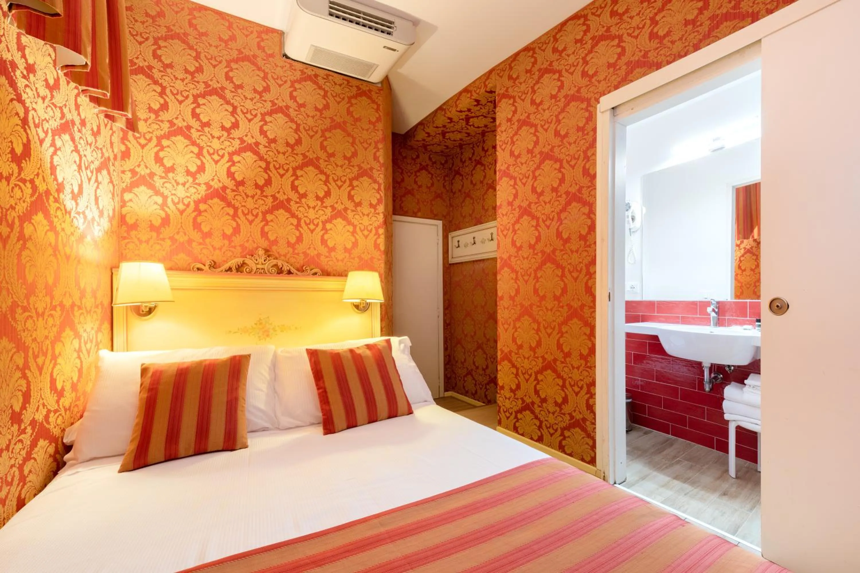 Bed in Hotel San Giorgio