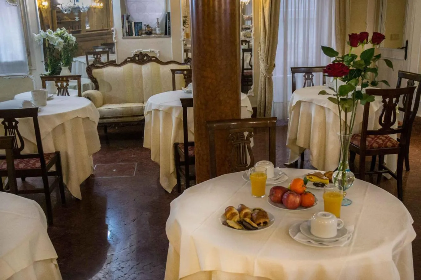 Restaurant/places to eat in Hotel San Giorgio