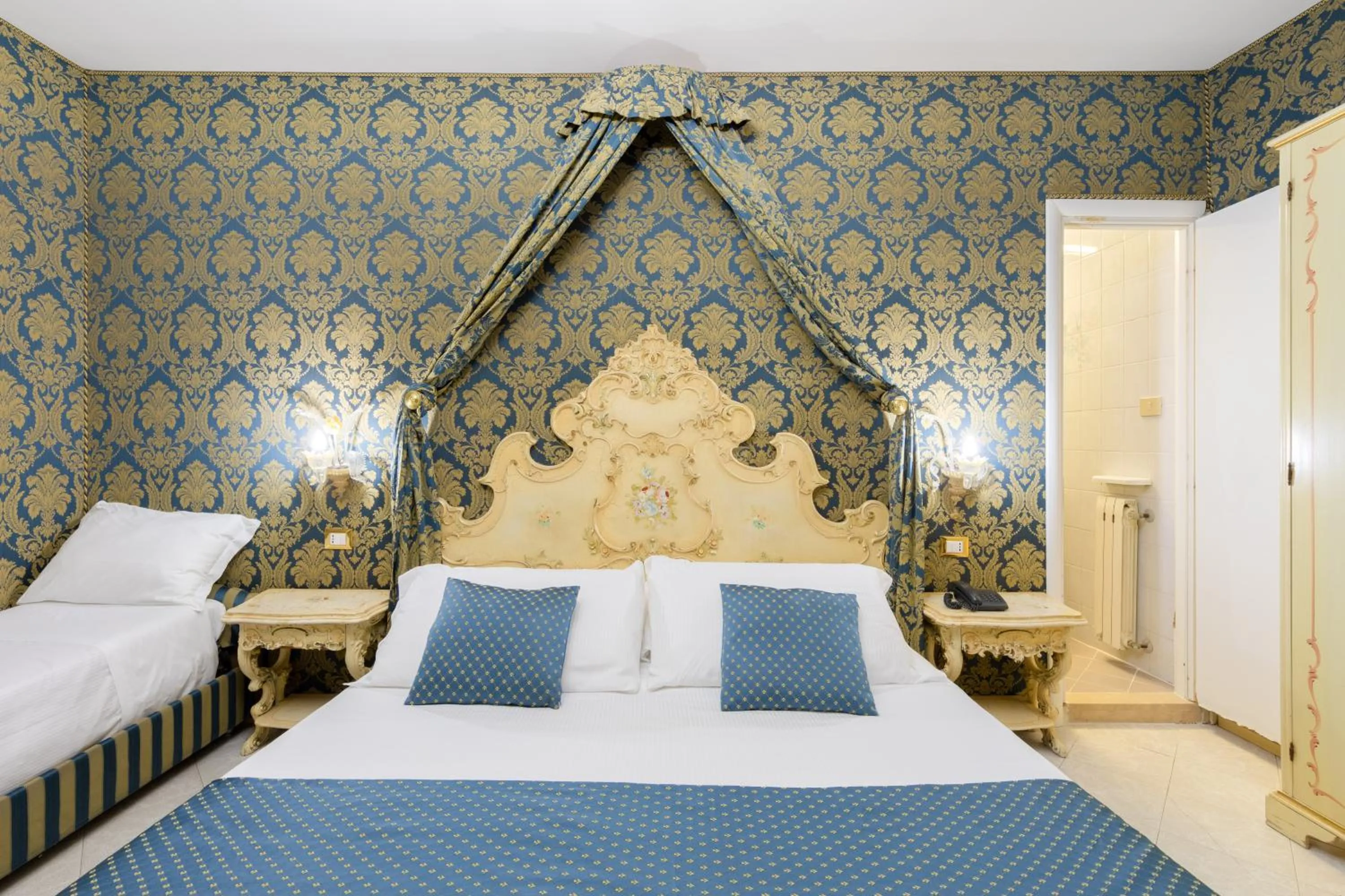 Bed in Hotel San Giorgio