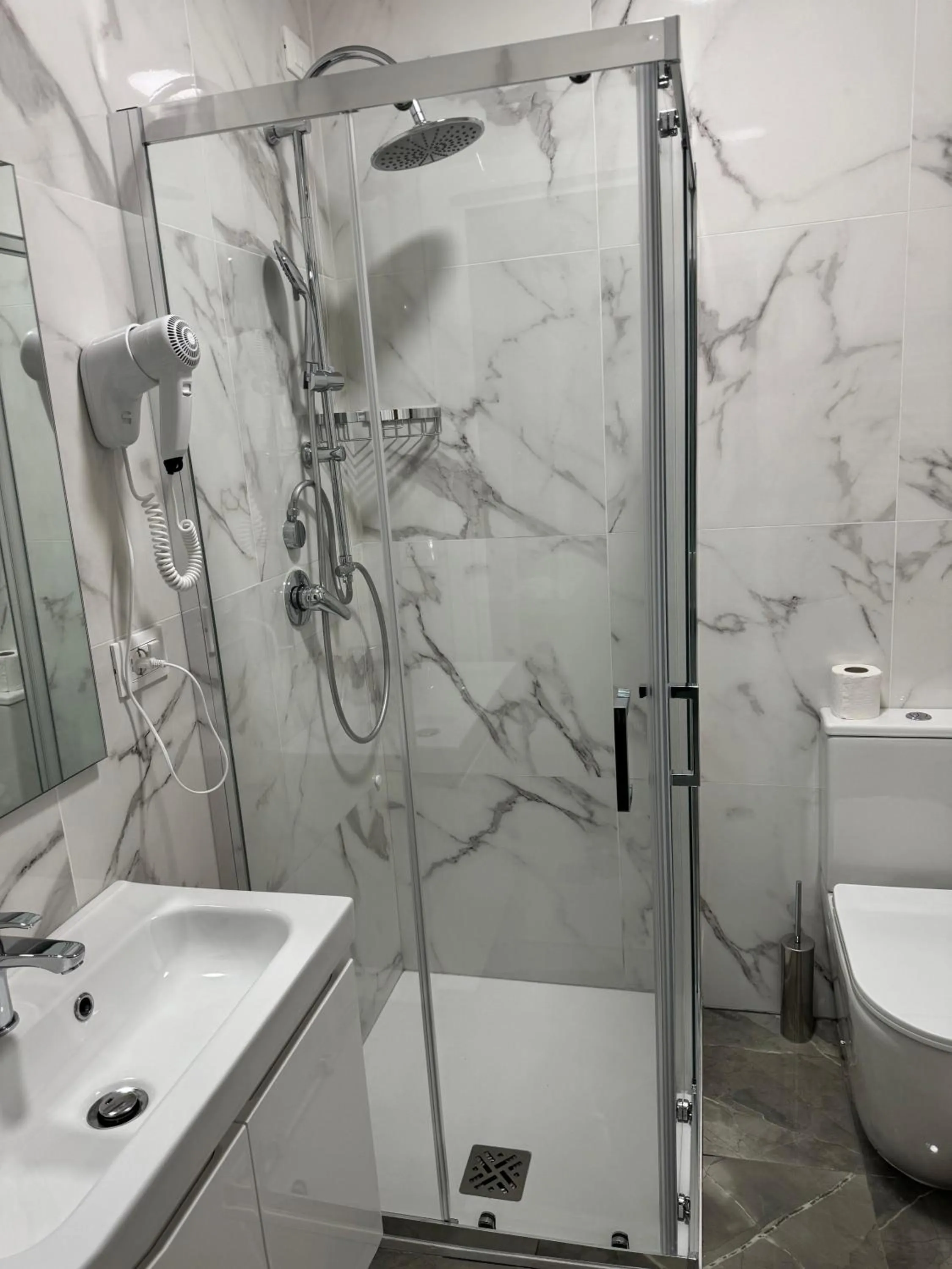 Shower in Hotel San Giorgio