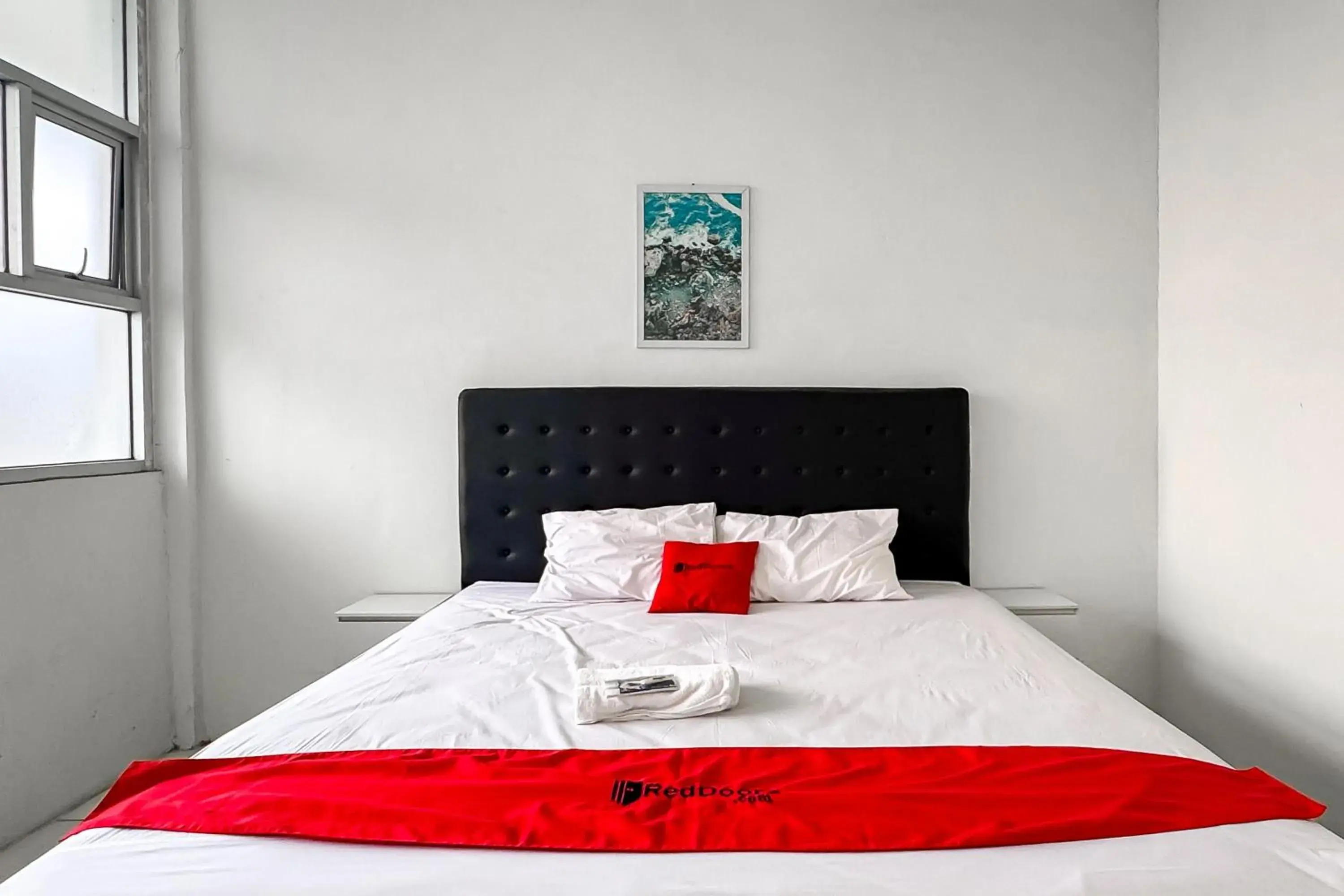 RedDoorz Syariah at Neu Hostel Cisarua Lembang RedDoorz Syariah at Neu Hostel Cisarua Lembang