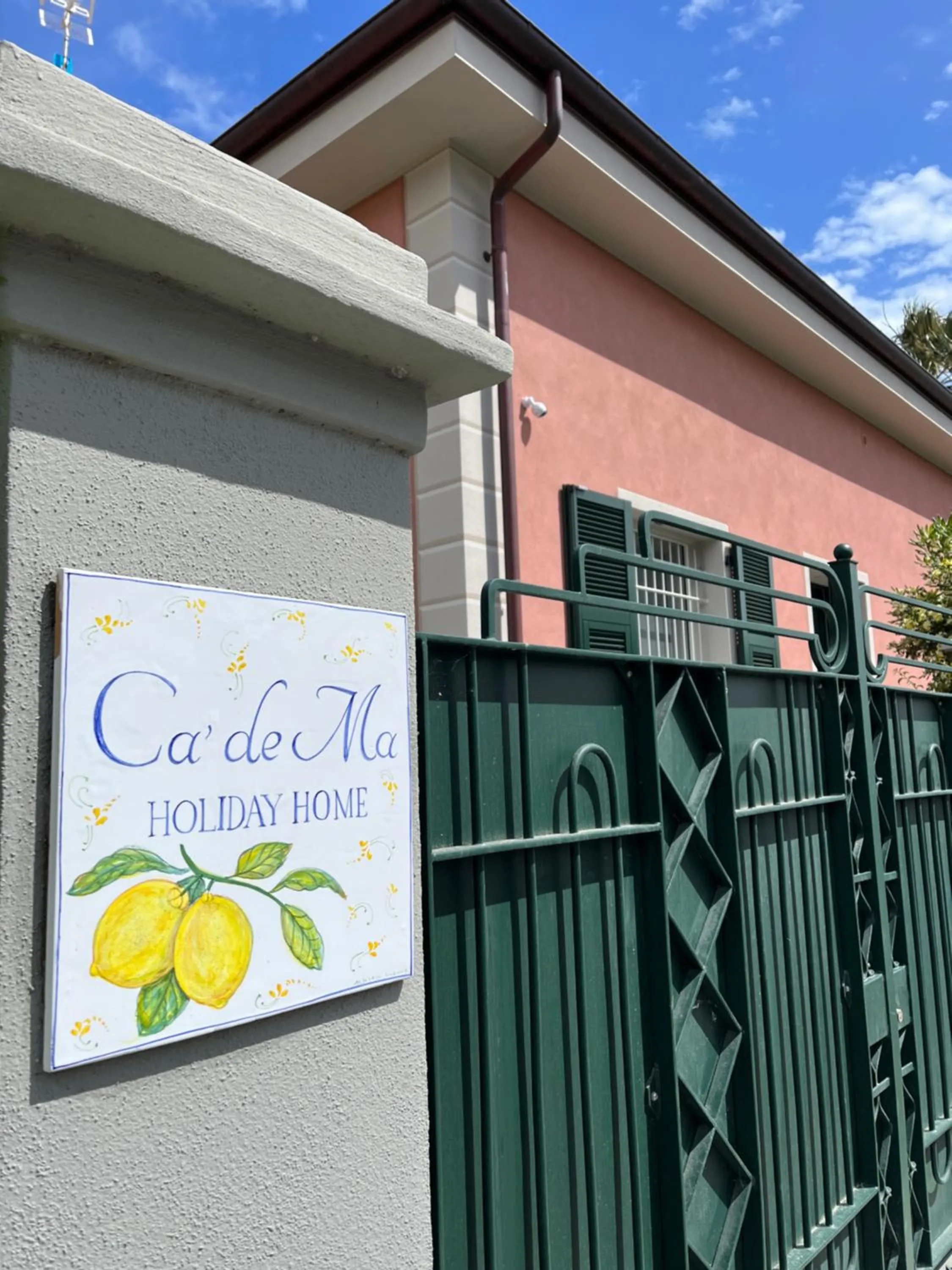 Property building in Ca' de Ma