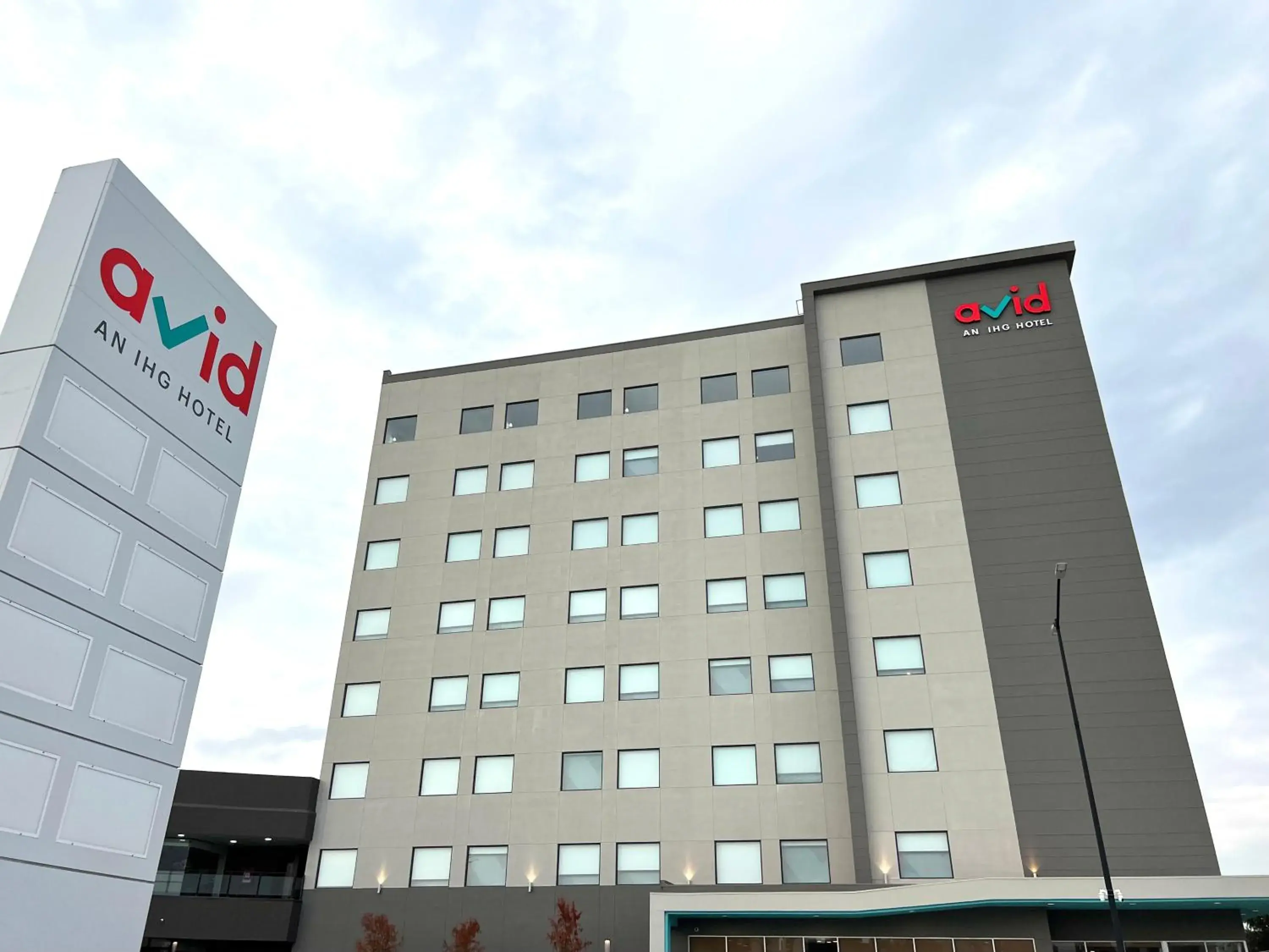 Facade/entrance in avid hotels - Guadalajara Av Vallarta Pte by IHG Facade/entrance in avid hotels - Guadalajara Av Vallarta Pte by IHG