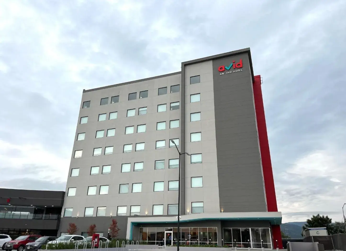 Property building in avid hotels - Guadalajara Av Vallarta Pte by IHG Property building in avid hotels - Guadalajara Av Vallarta Pte by IHG
