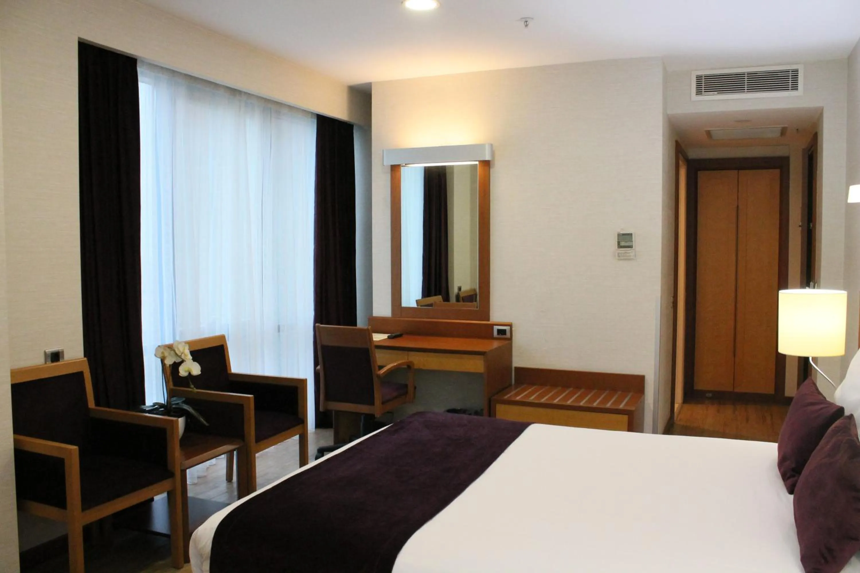 Photo of the whole room, Bed in Byotell Istanbul