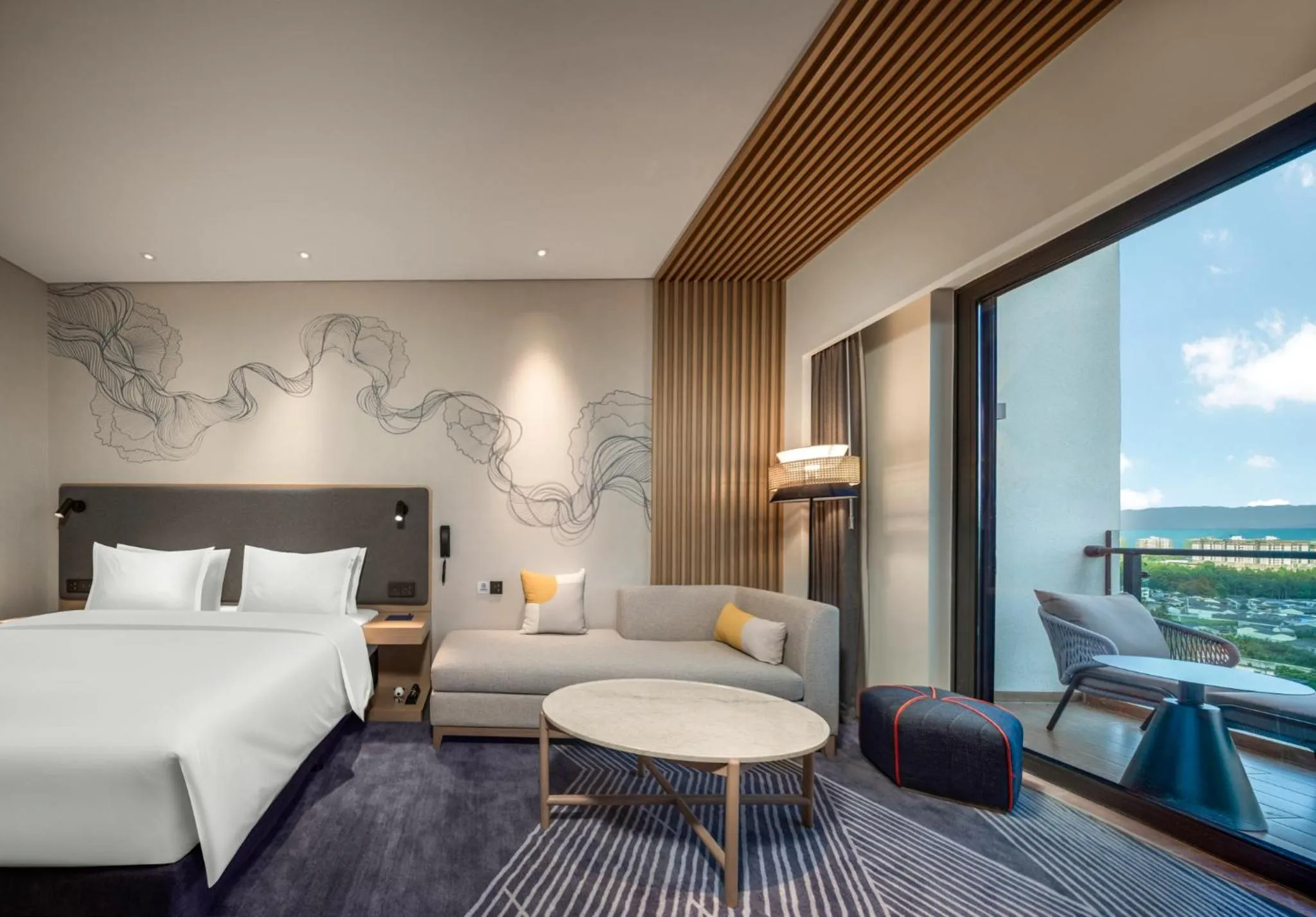 Balcony/Terrace, Bed in Holiday Inn Express Tengchong Hot-Spring by IHG