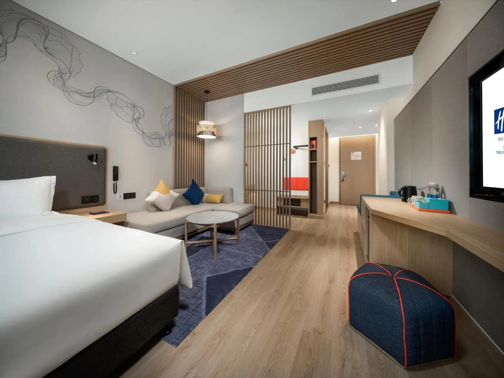 Photo of the whole room, Bed in Holiday Inn Express Tengchong Hot-Spring by IHG Photo of the whole room, Bed in Holiday Inn Express Tengchong Hot-Spring by IHG