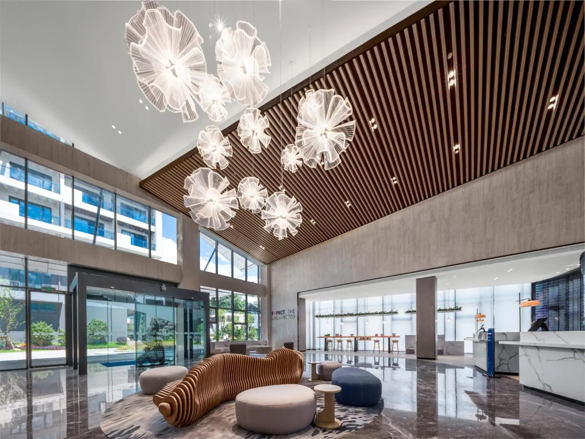 Lobby or reception in Holiday Inn Express Tengchong Hot-Spring by IHG Lobby or reception in Holiday Inn Express Tengchong Hot-Spring by IHG