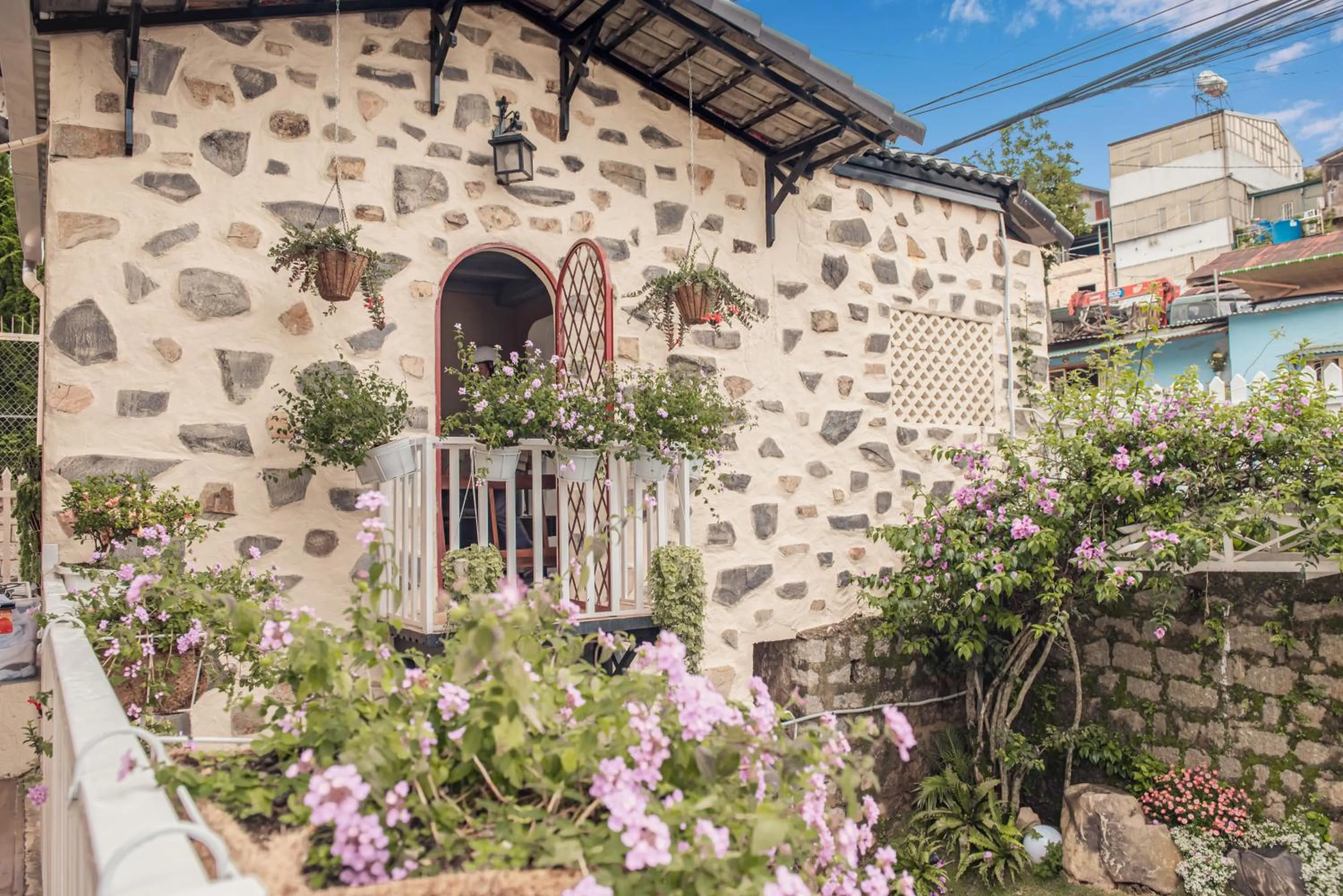 Property building in Villa Hoa Da