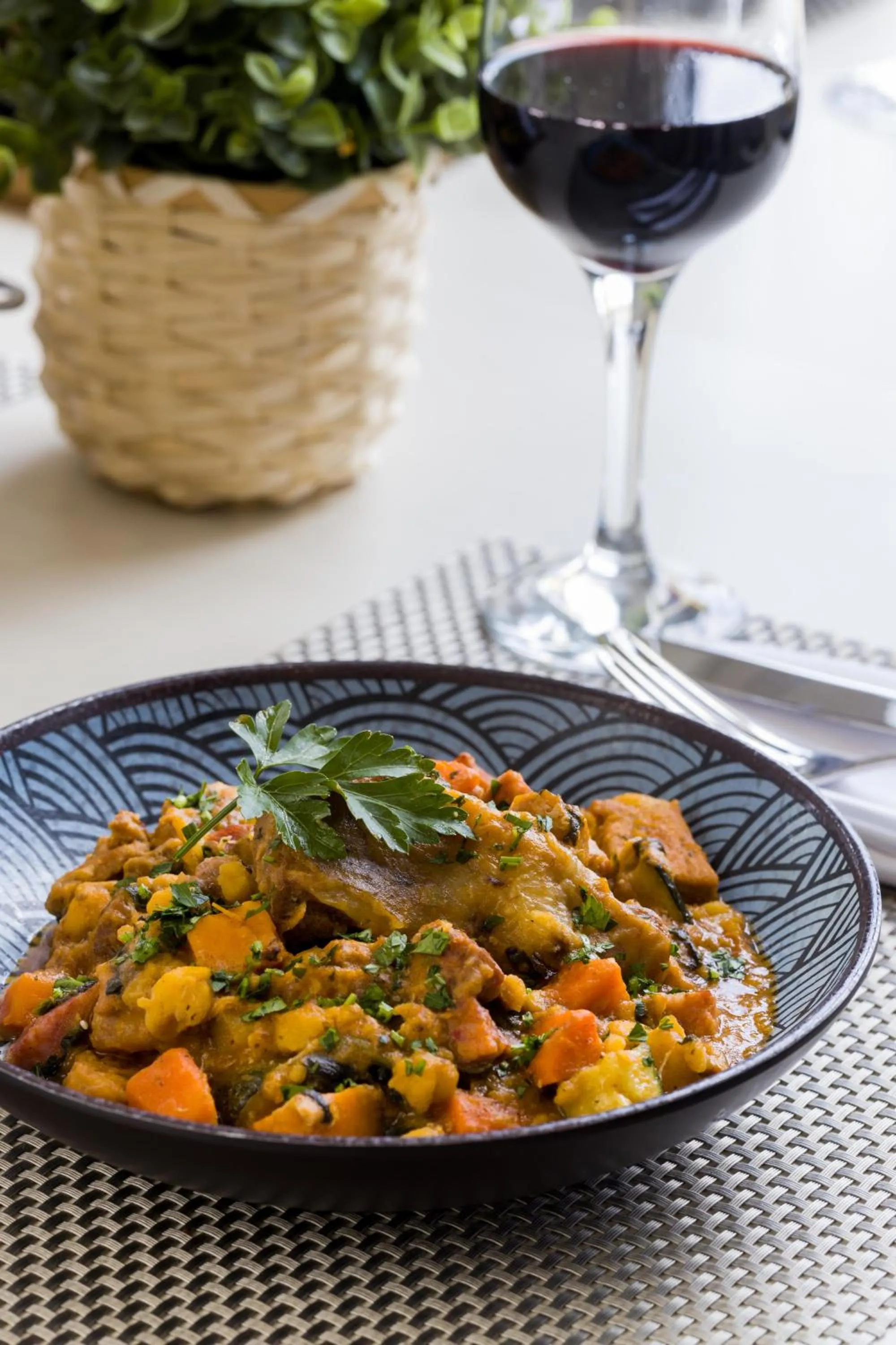 Restaurant/places to eat in Oasis Tarrafal Alfandega Suites