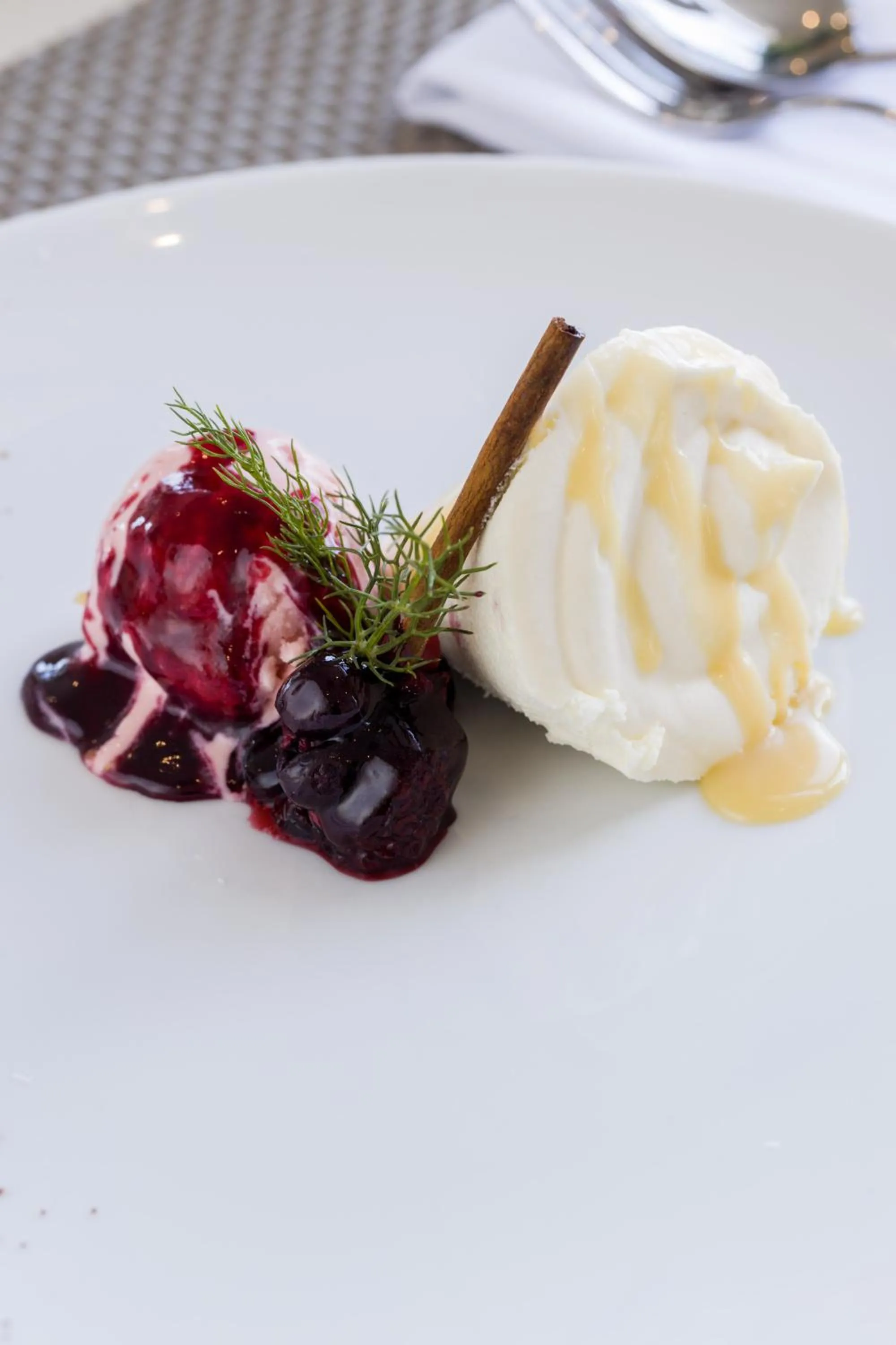 Restaurant/places to eat in Oasis Tarrafal Alfandega Suites