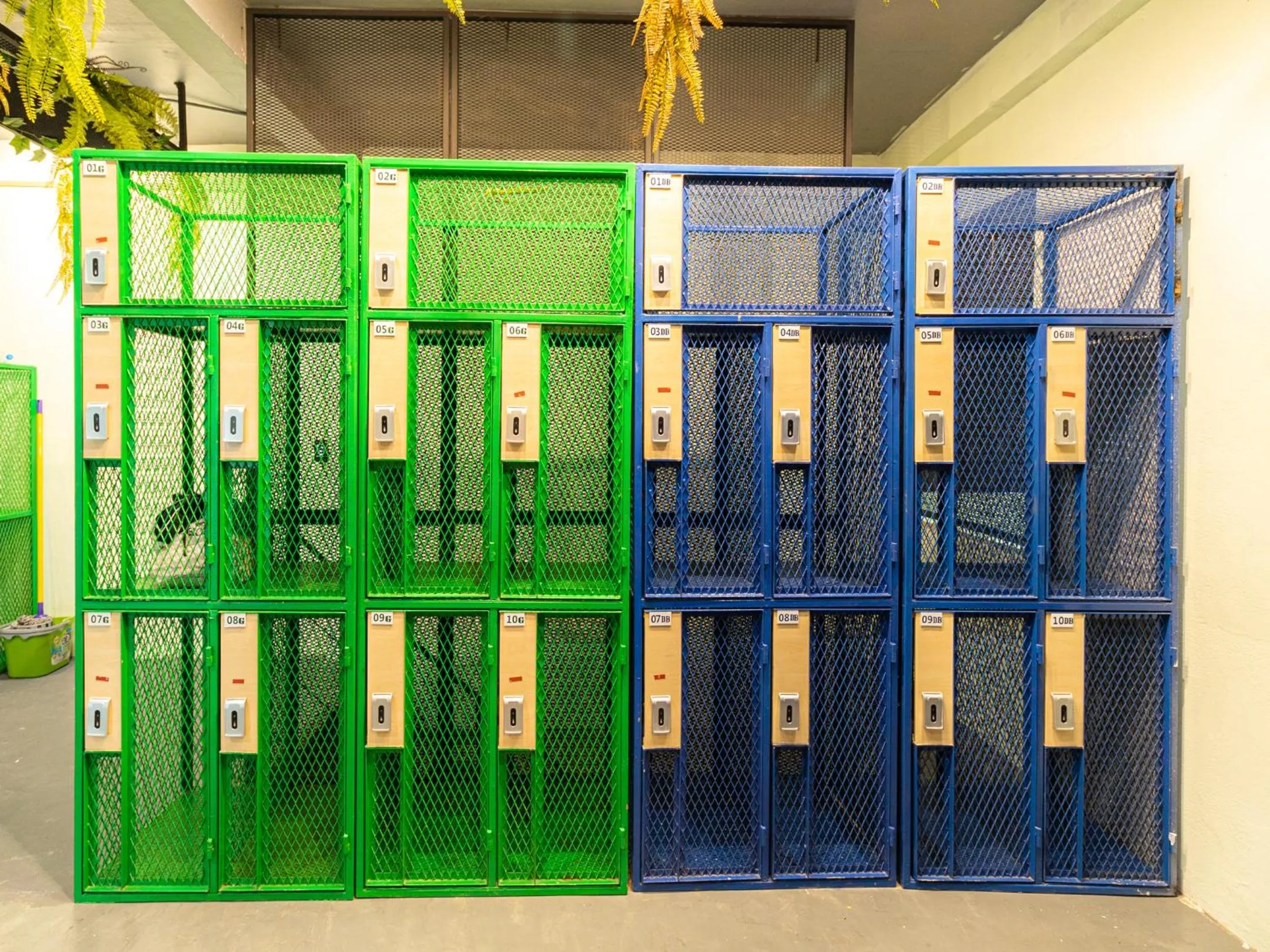 microwave in Khao San Social Capsule Hostel