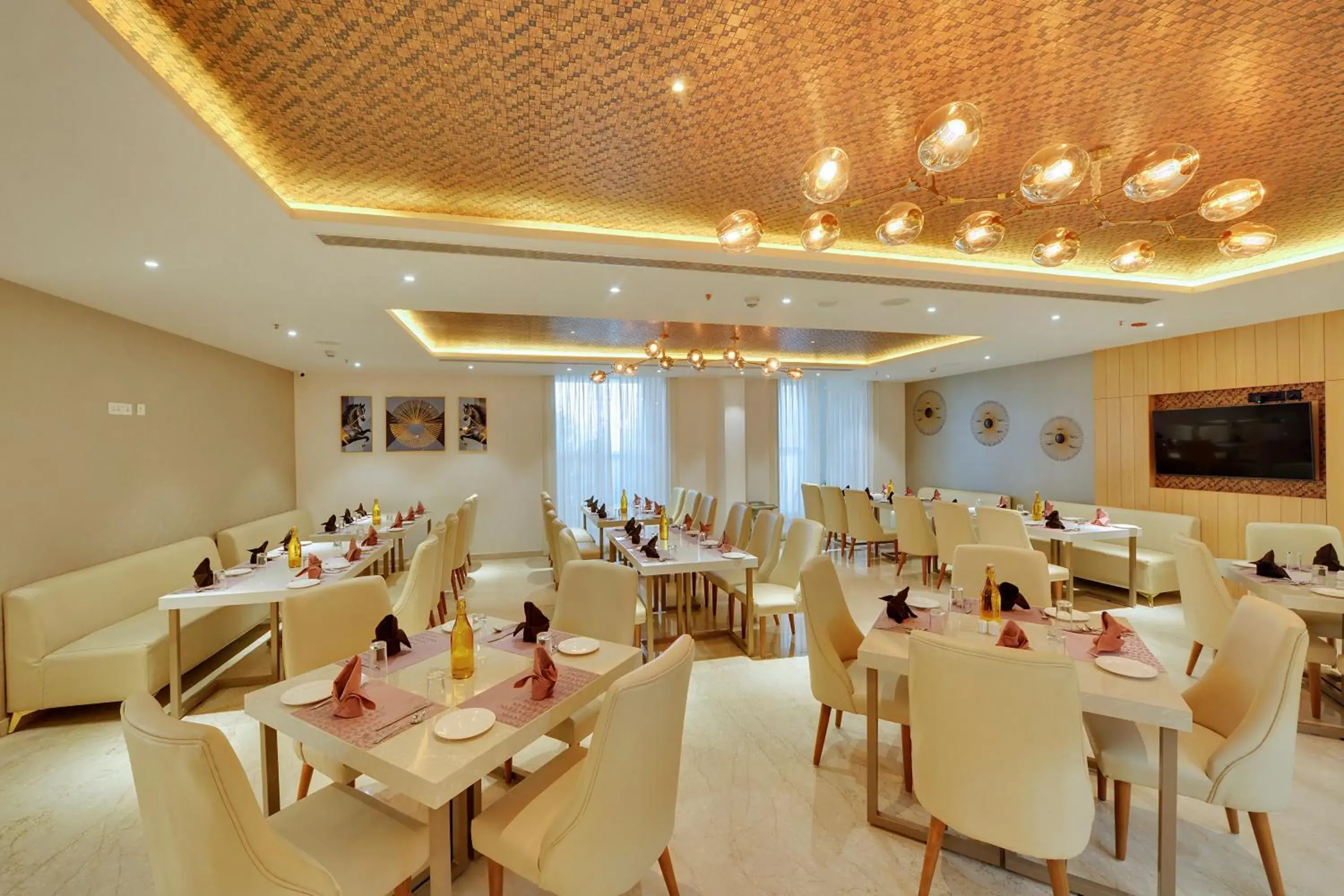 Restaurant/places to eat in Clarion Hotel Bangalore Restaurant/places to eat in Clarion Hotel Bangalore