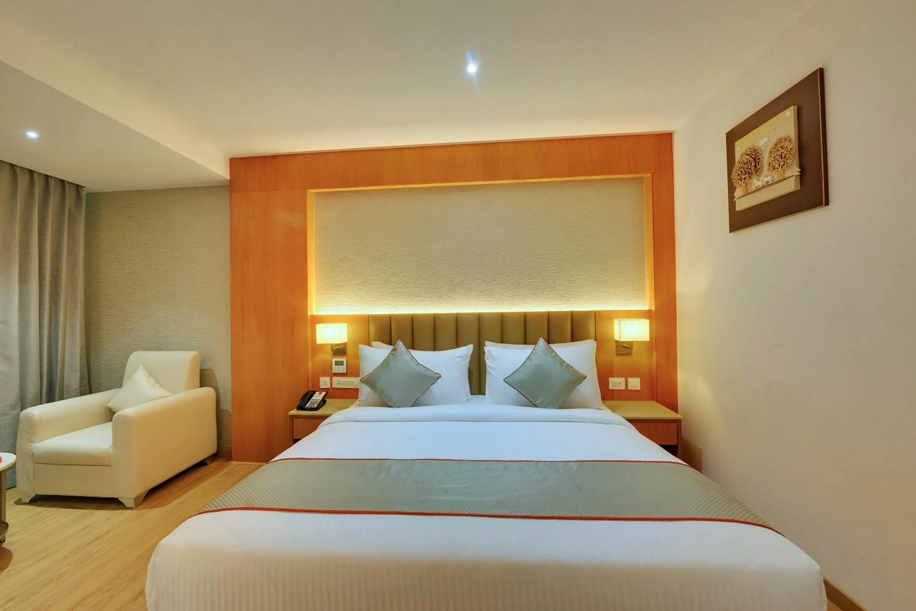 Bed in Clarion Hotel Bangalore