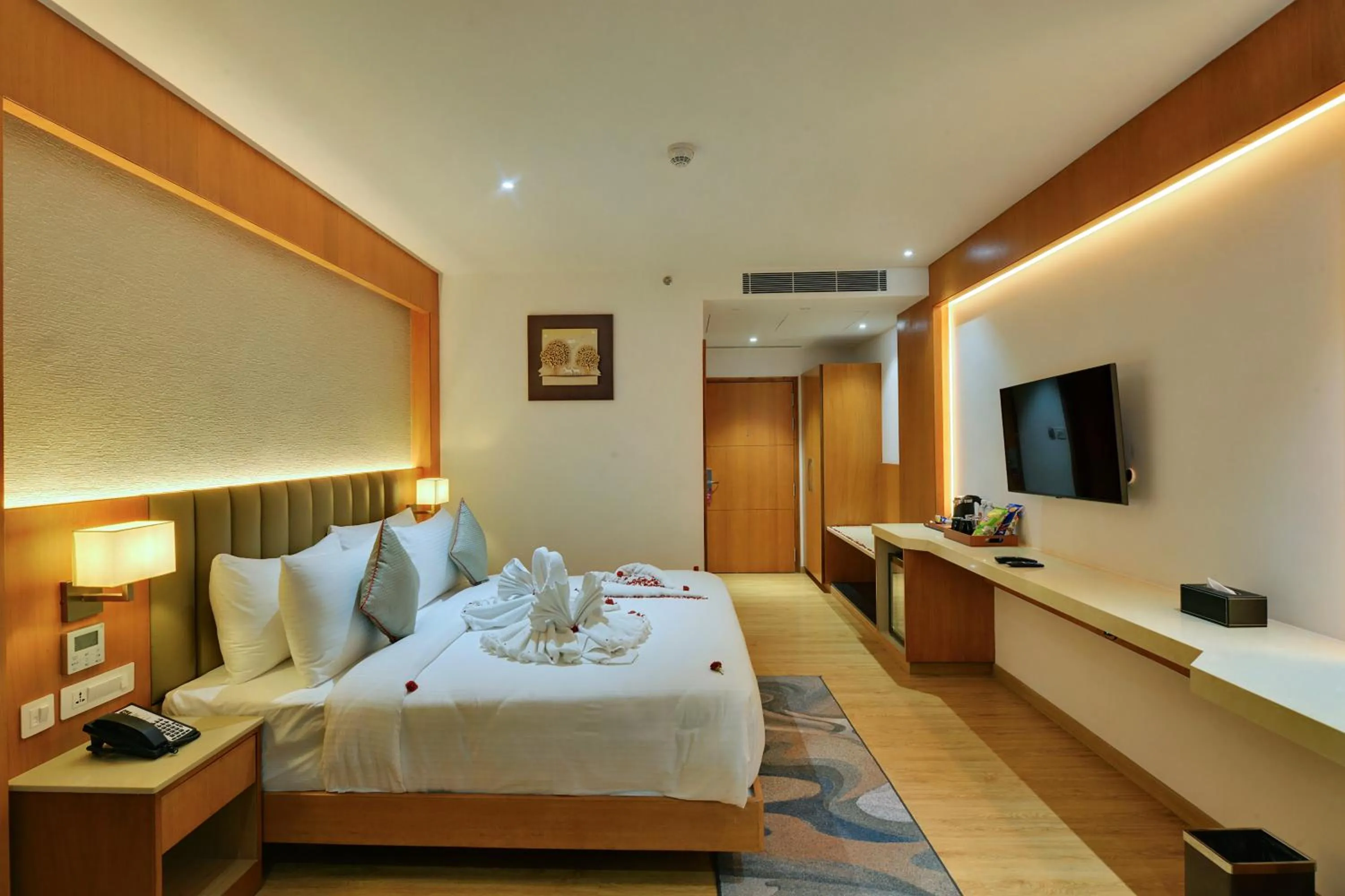 Bed in Clarion Hotel Bangalore