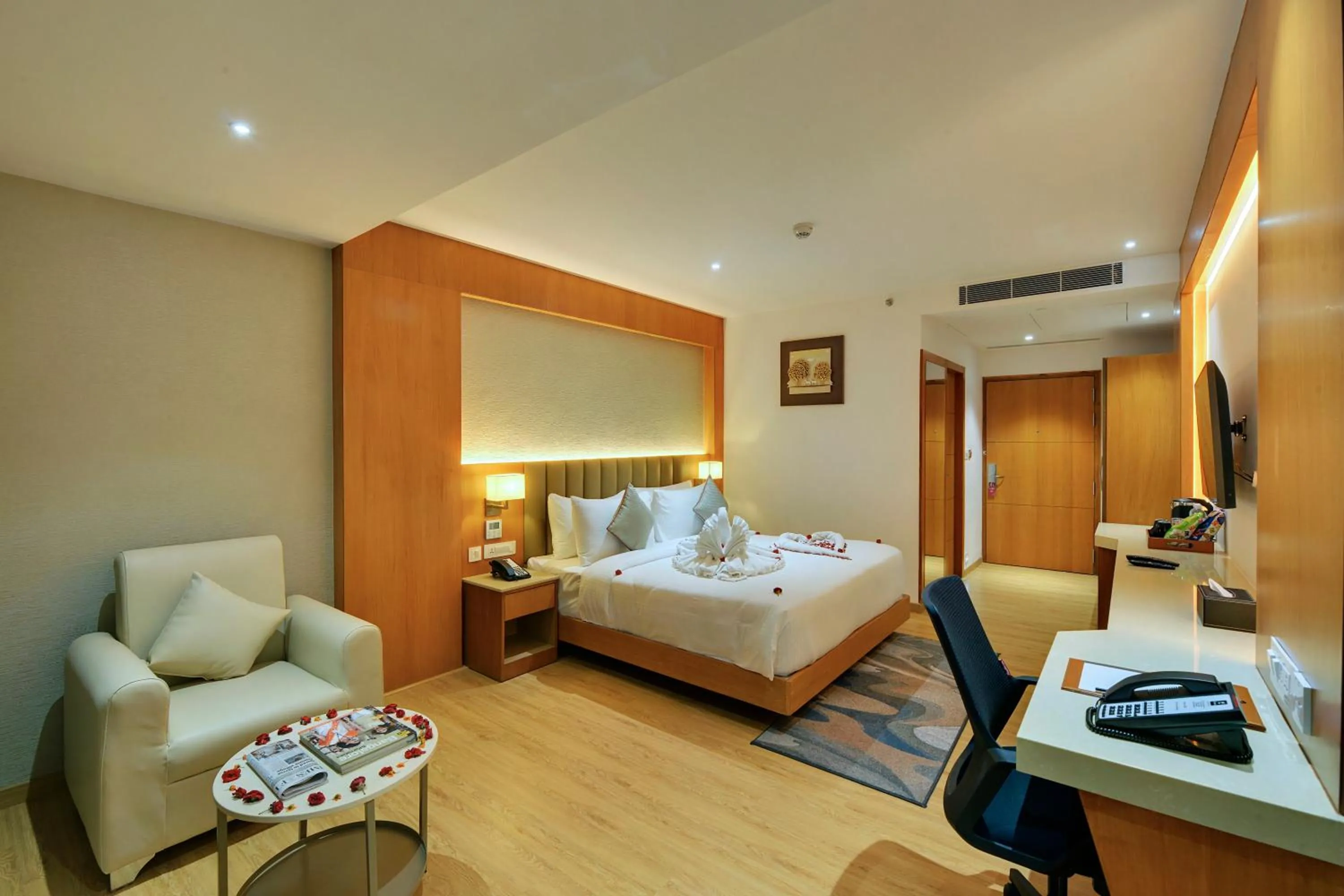 Bed in Clarion Hotel Bangalore