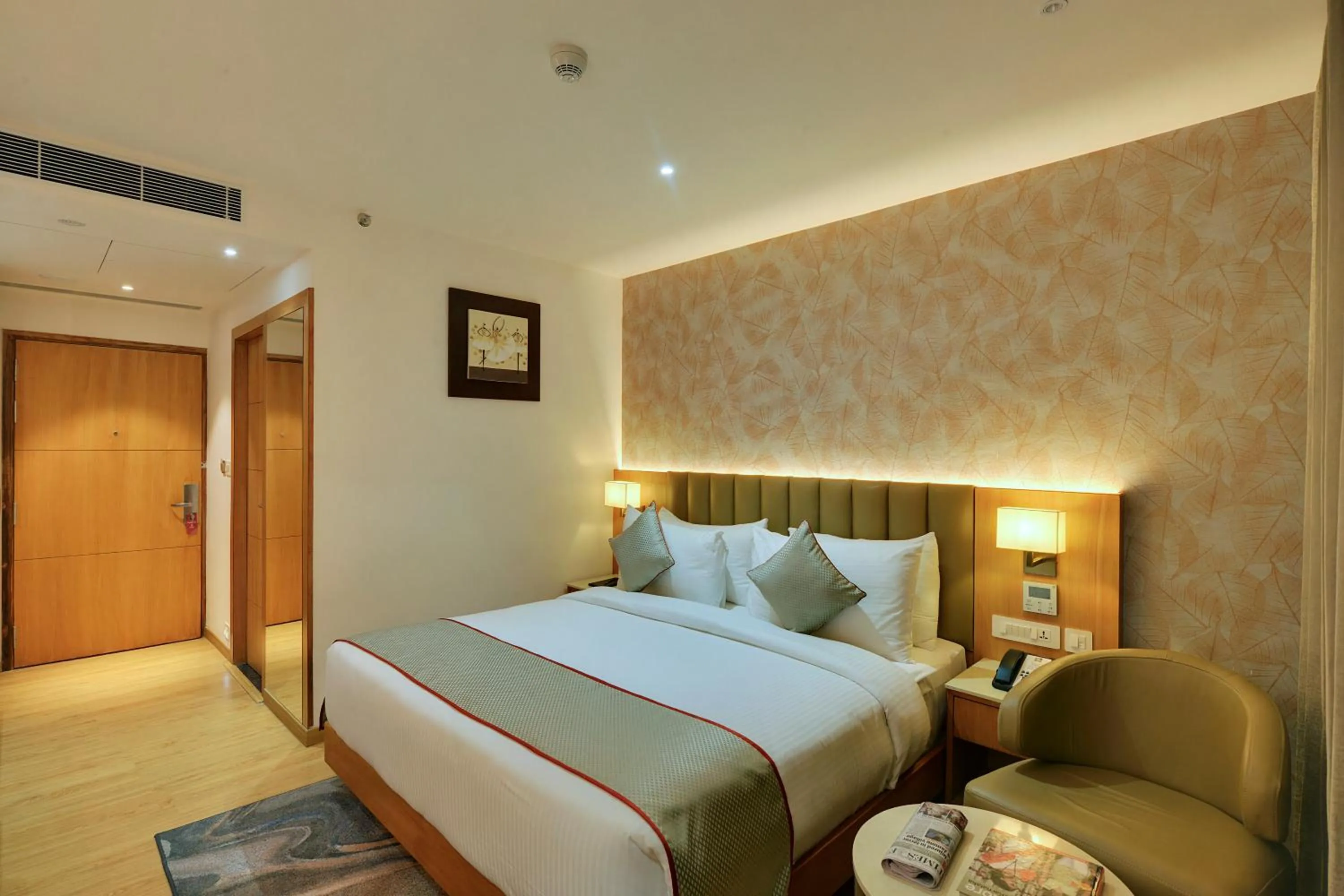 Bedroom, Bed in Clarion Hotel Bangalore
