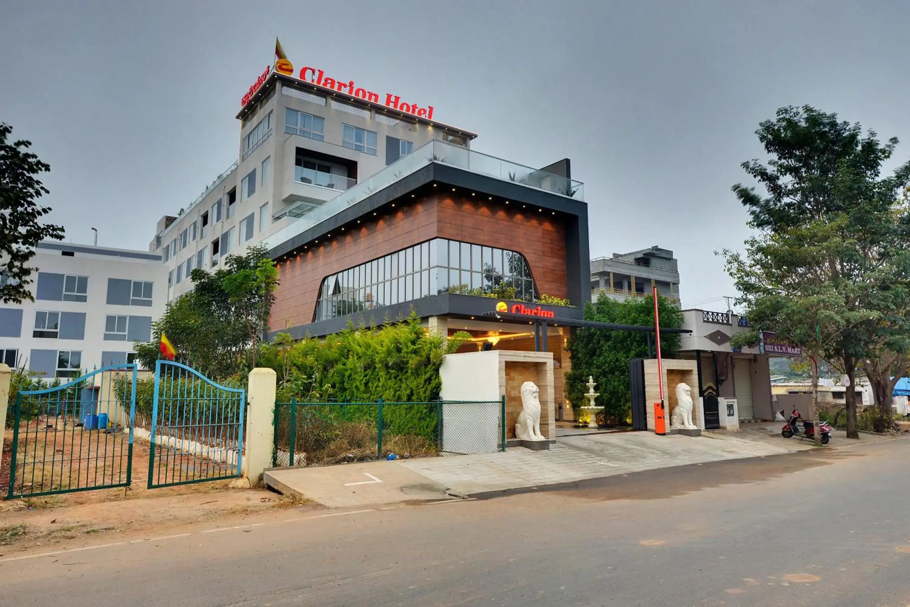 Property building in Clarion Hotel Bangalore Property building in Clarion Hotel Bangalore