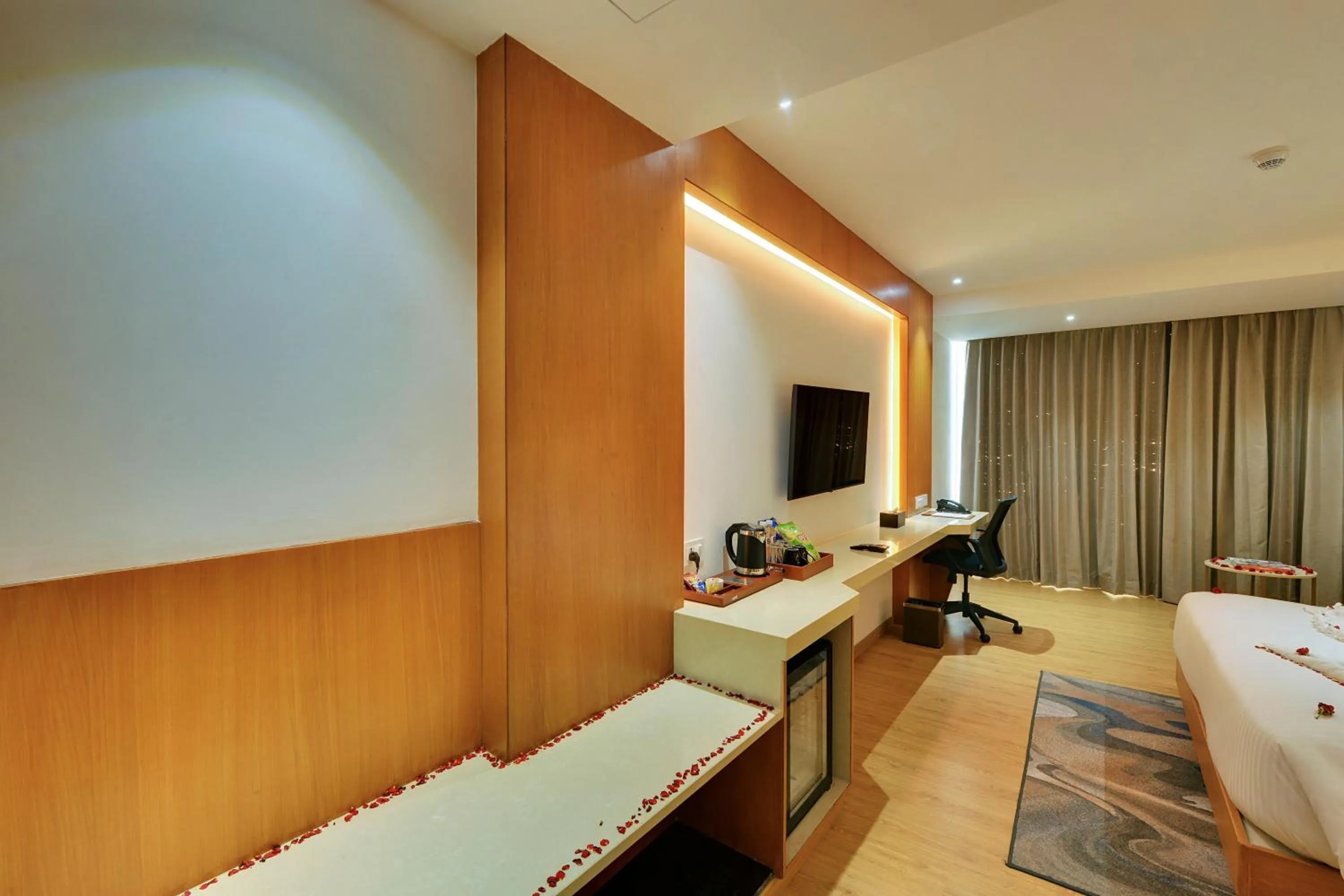 Bed in Clarion Hotel Bangalore