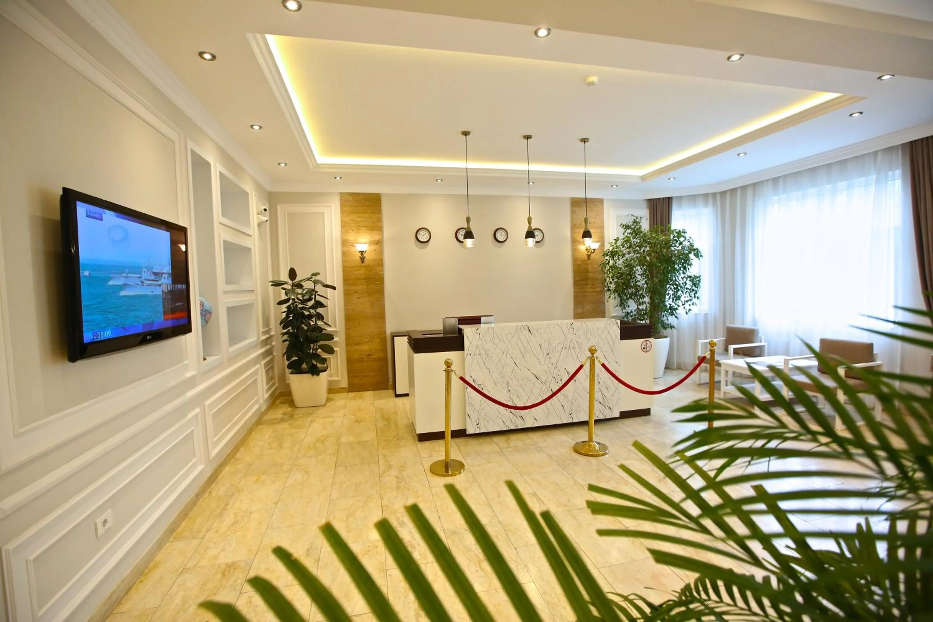 Lobby or reception in Miraj Hotel