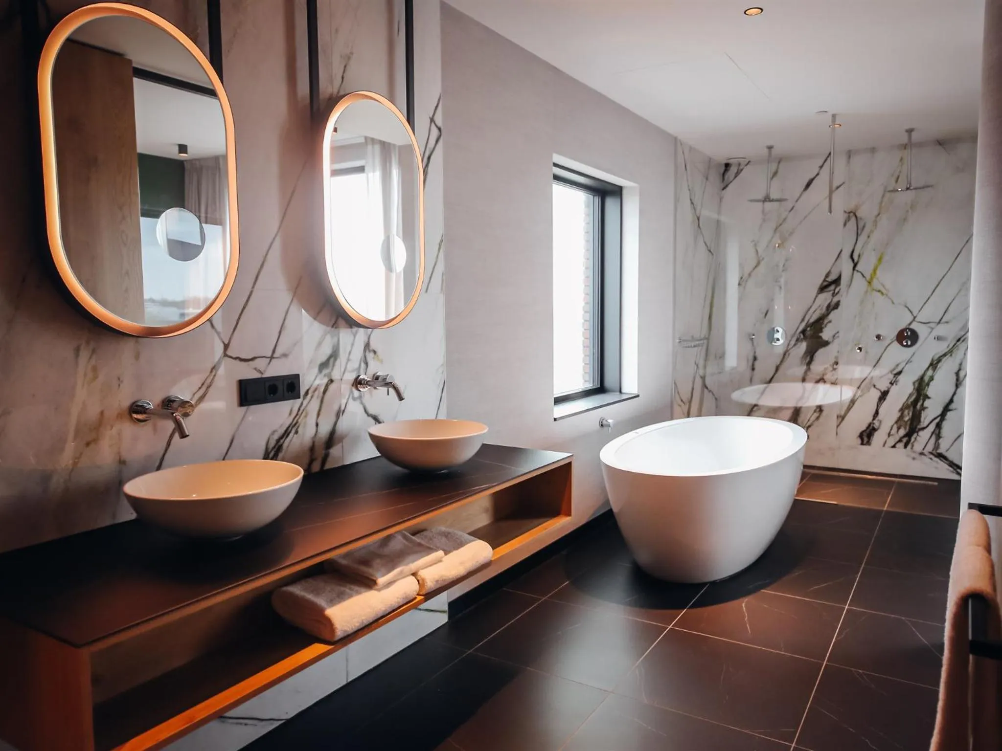 Bathroom in Van der Valk Hotel Schiedam