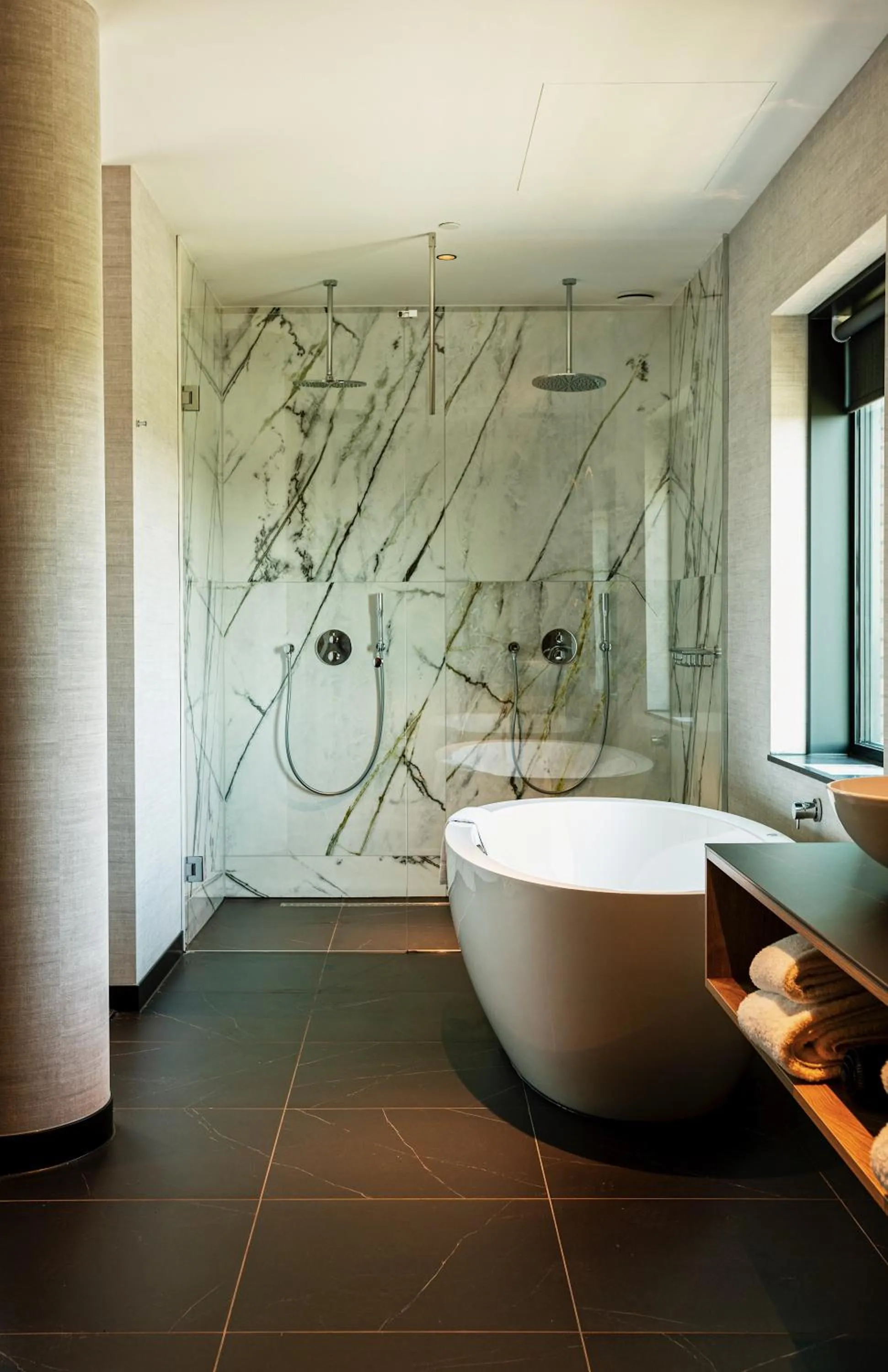 Bathroom in Van der Valk Hotel Schiedam