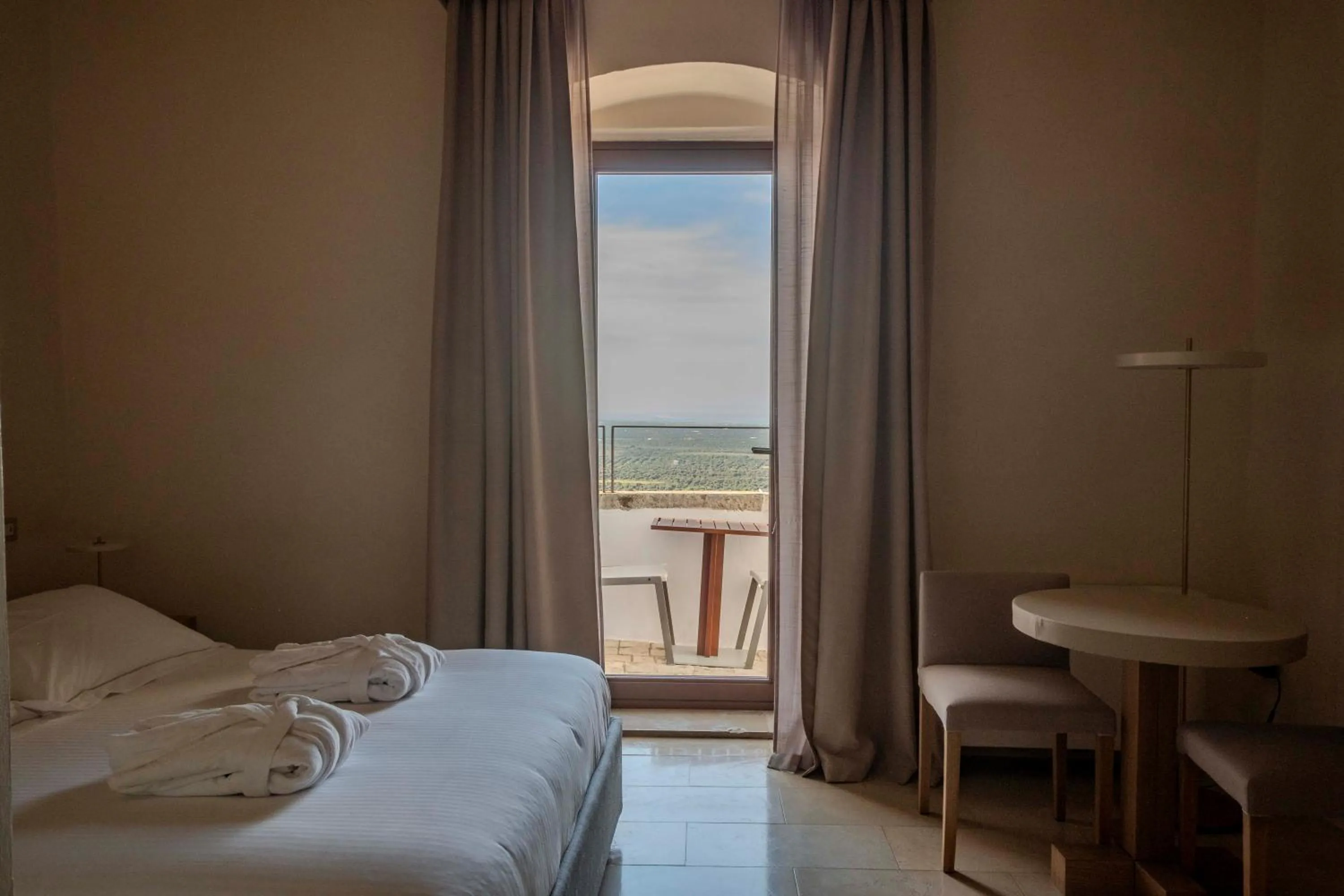 Sea view, Bed in La Sommità Relais & Chateaux