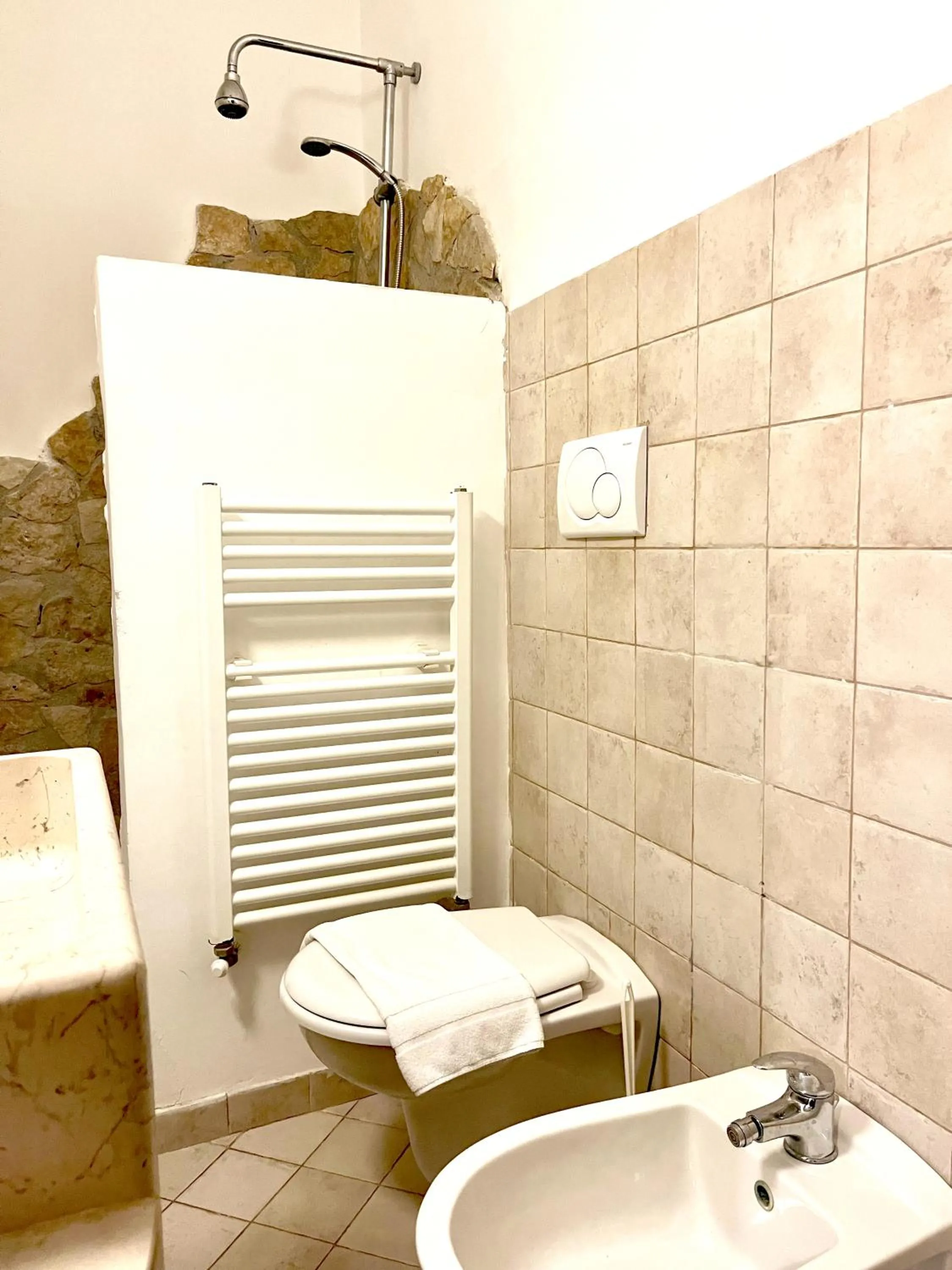 Shower in Residenza Collina Dei Pini