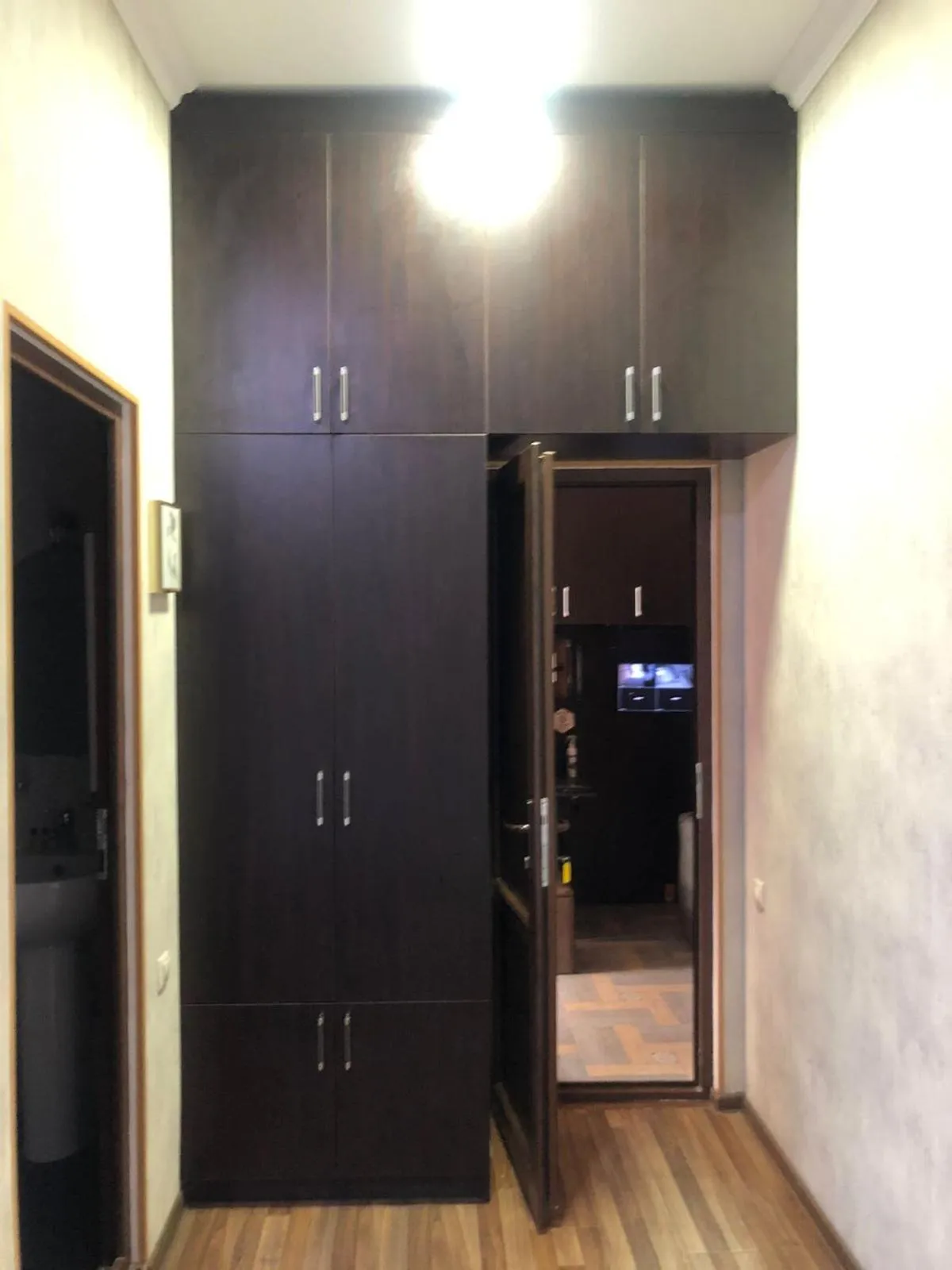 wardrobe in Hotel Guri