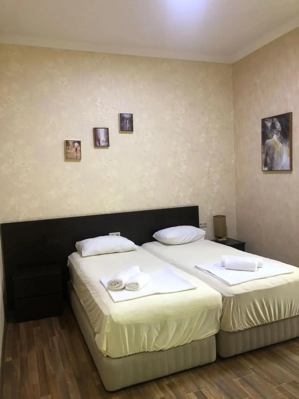 Bed in Hotel Guri
