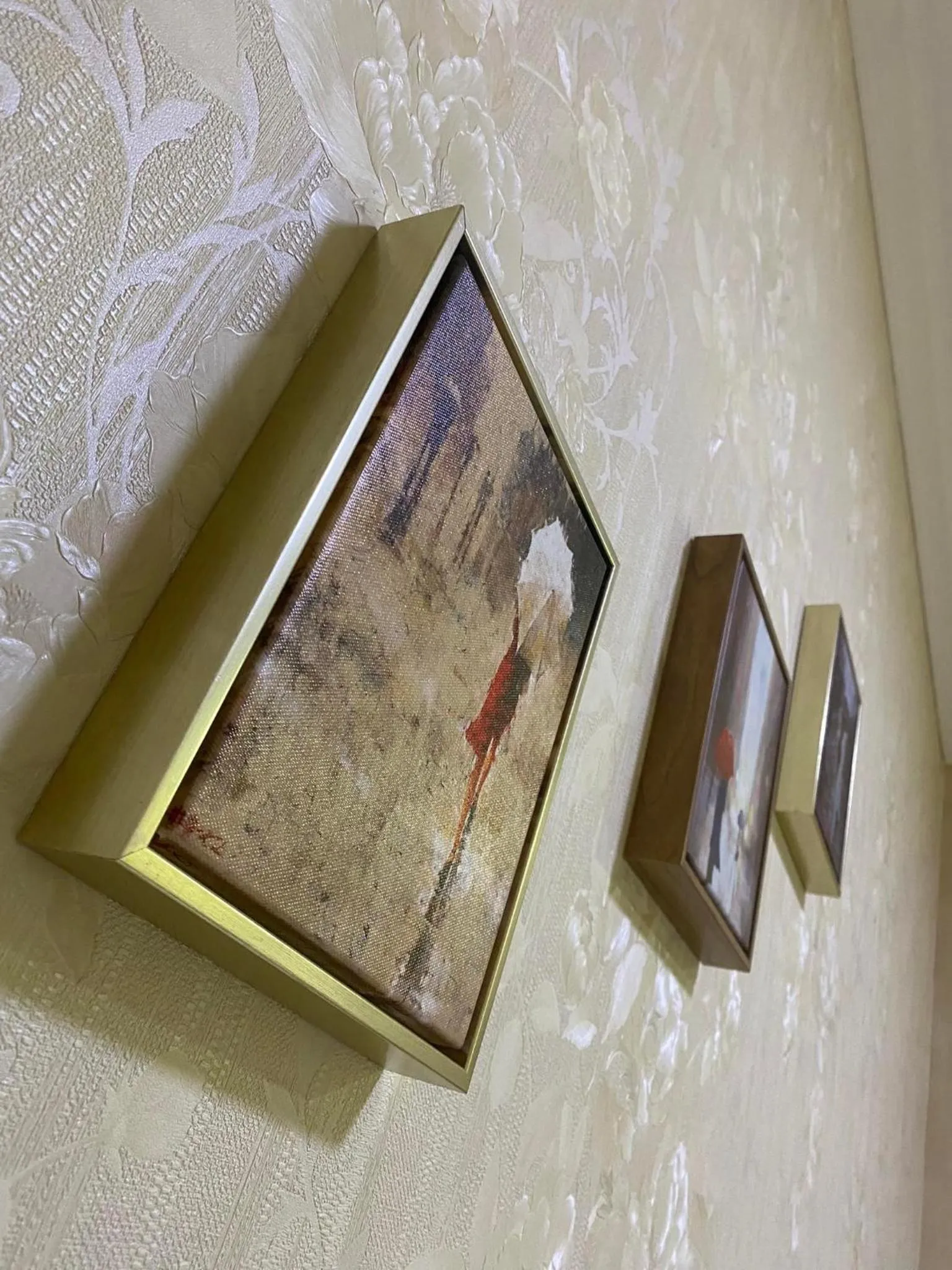 Decorative detail in Hotel Guri