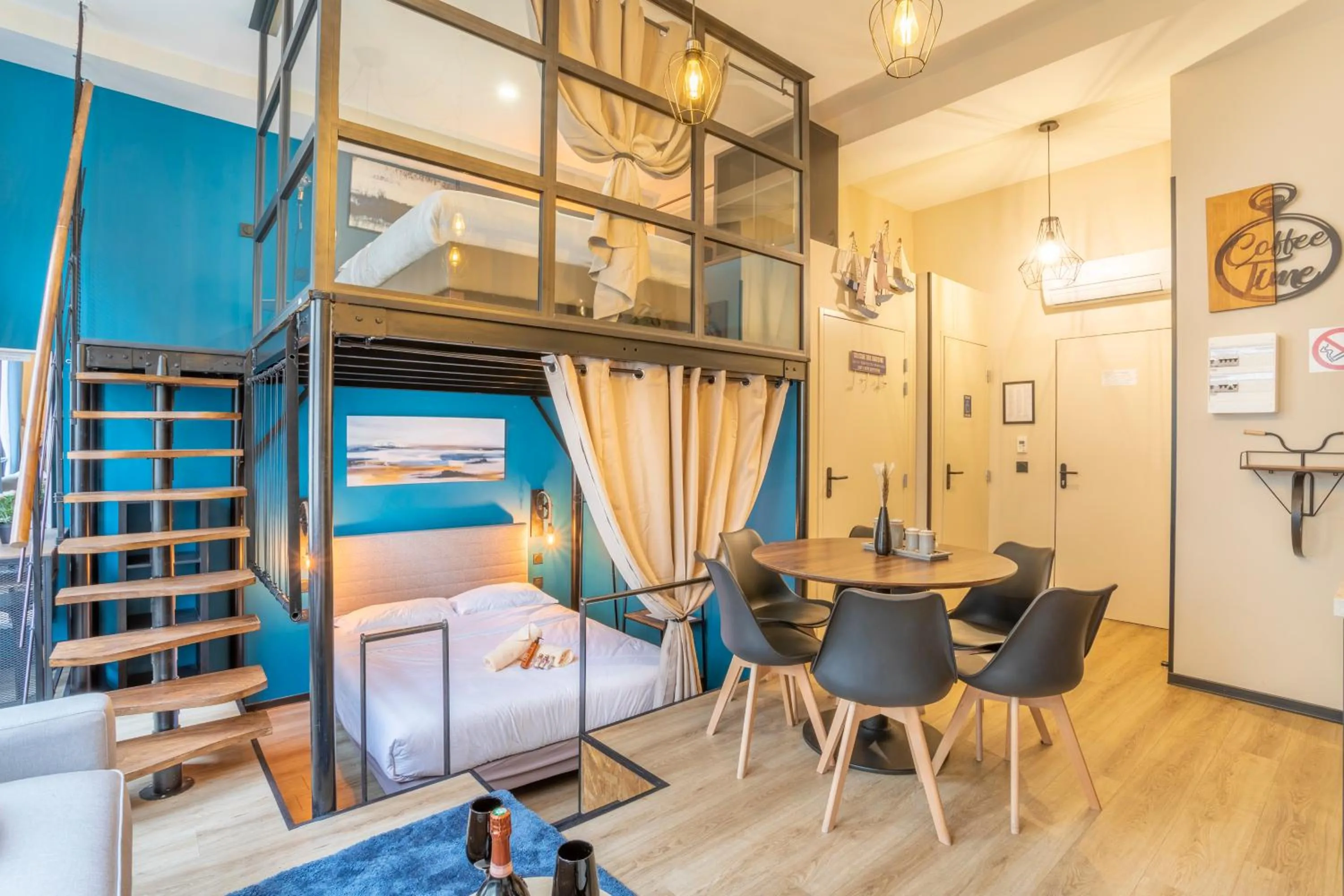 Living room in ADIRA Résid'Marseille Vieux-port 2 étoiles