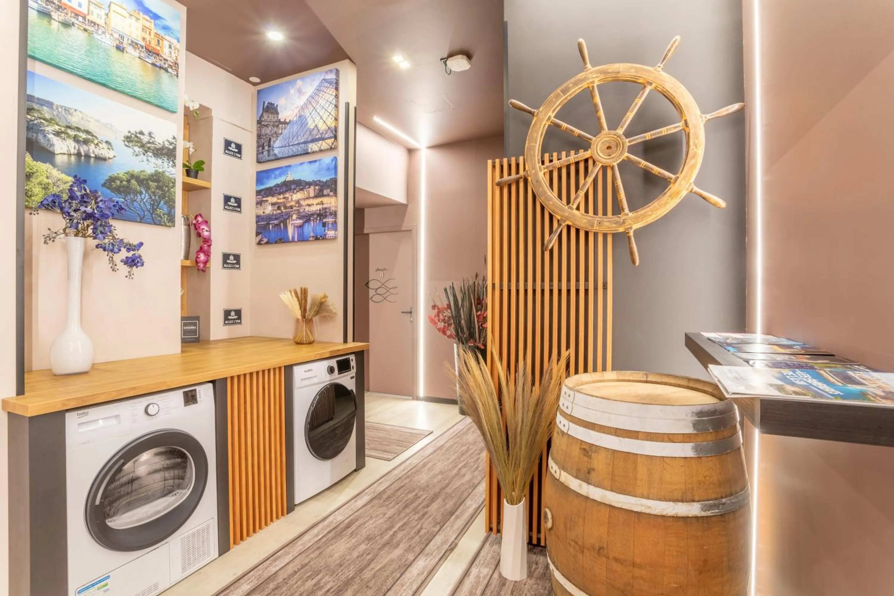 washing machine in ADIRA Résid'Marseille Vieux-port 2 étoiles