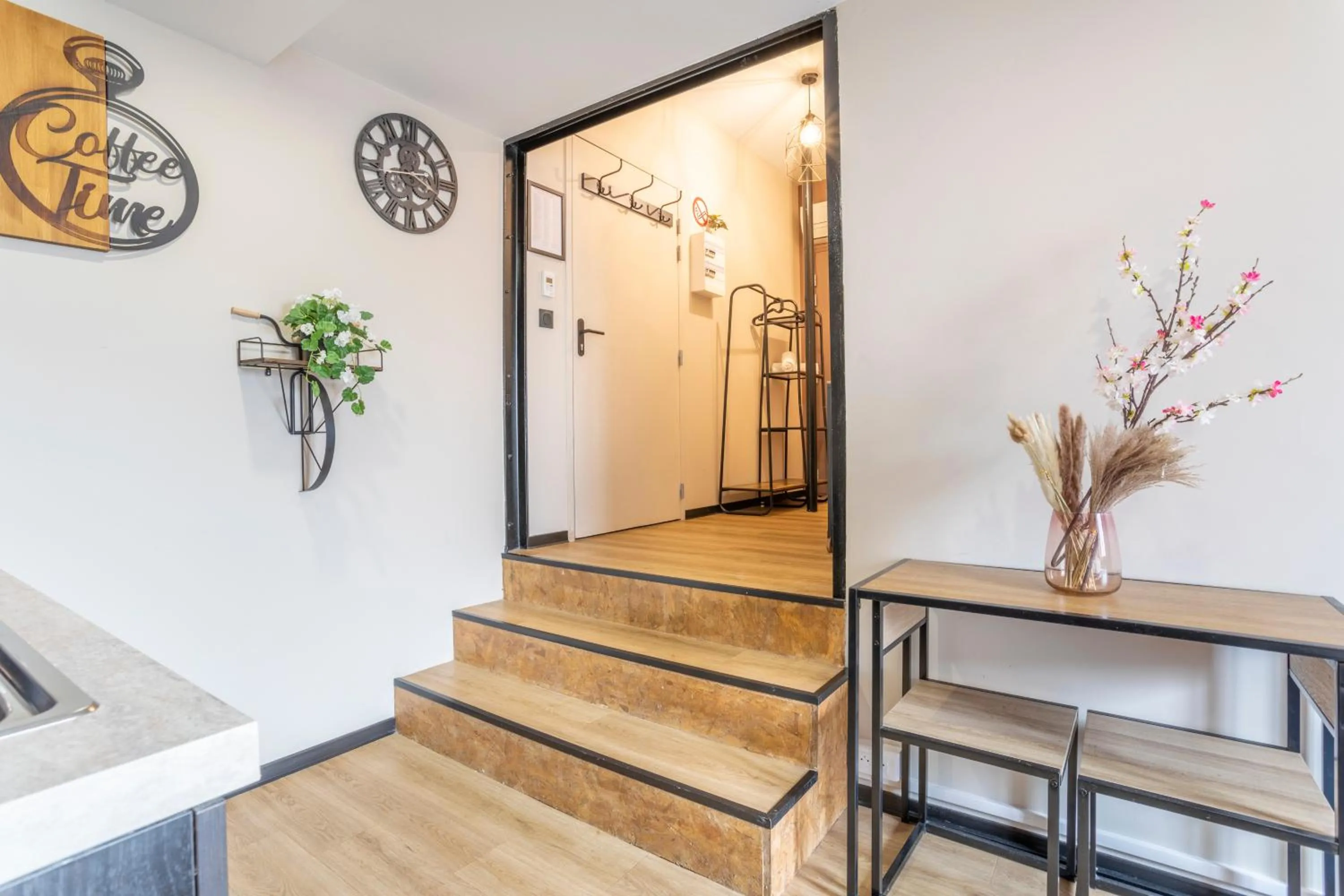 Kitchen or kitchenette in ADIRA Résid'Marseille Vieux-port 2 étoiles