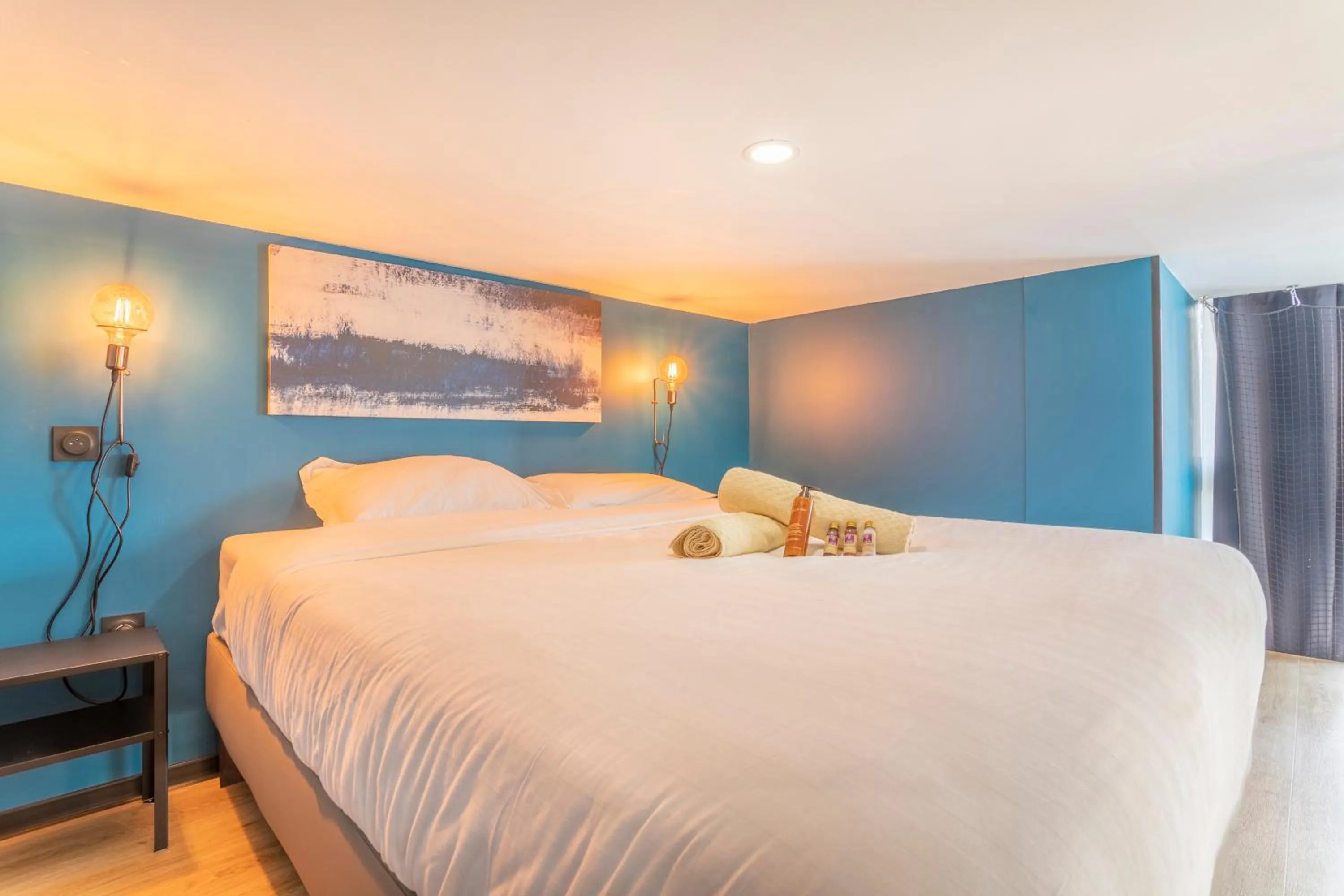 Bed in ADIRA Résid'Marseille Vieux-port 2 étoiles