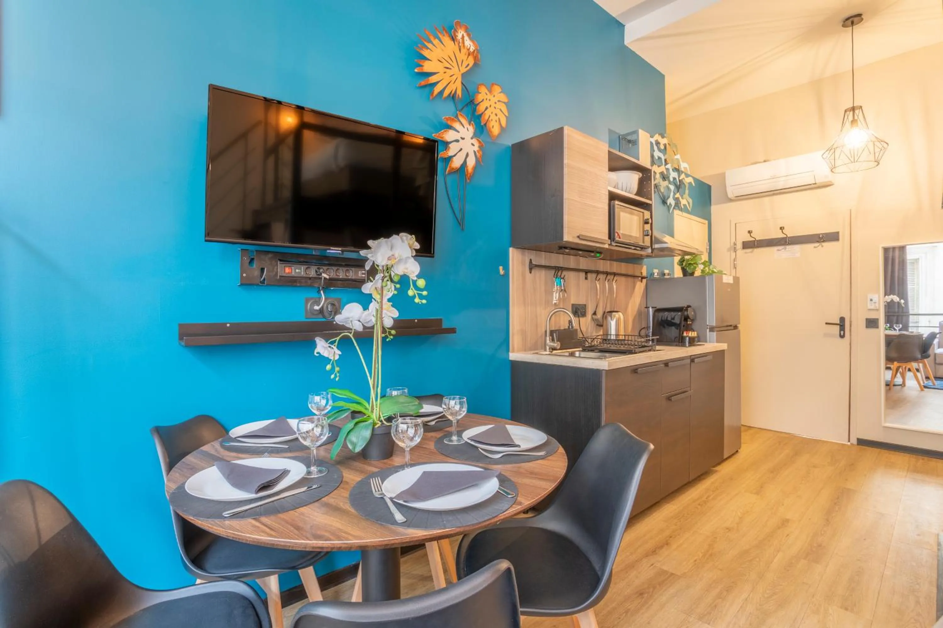 TV and multimedia in ADIRA Résid'Marseille Vieux-port 2 étoiles