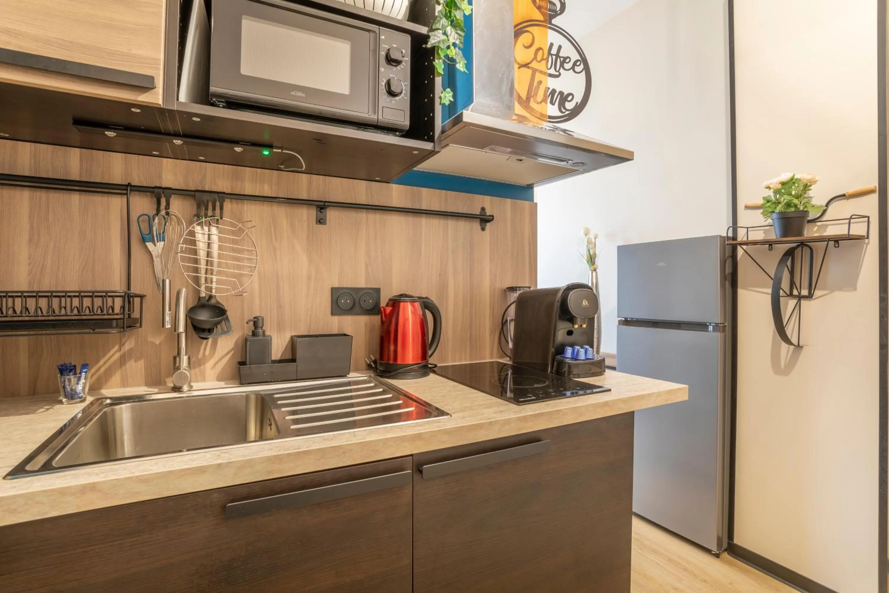 dishwasher in ADIRA Résid'Marseille Vieux-port 2 étoiles