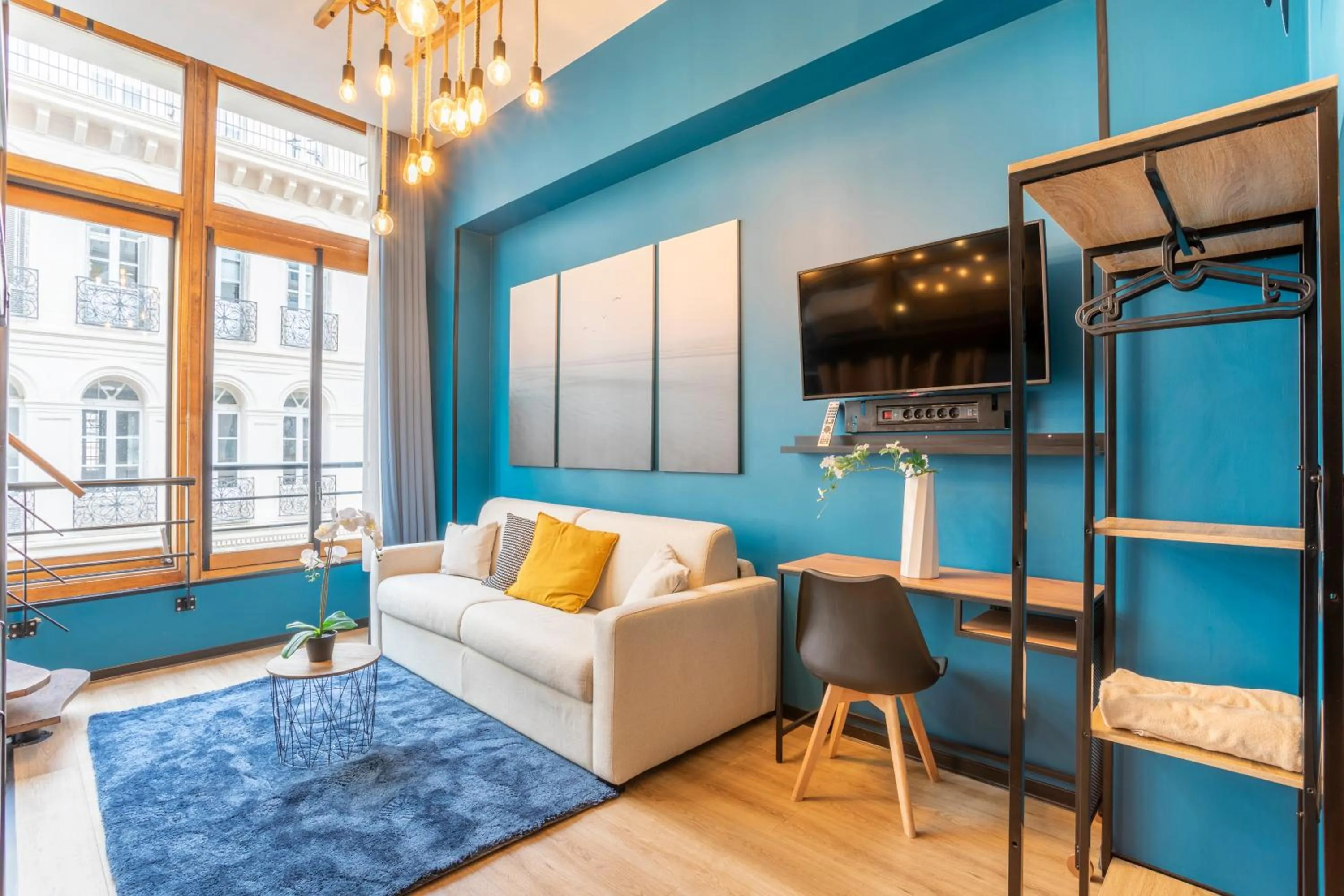 TV and multimedia in ADIRA Résid'Marseille Vieux-port 2 étoiles