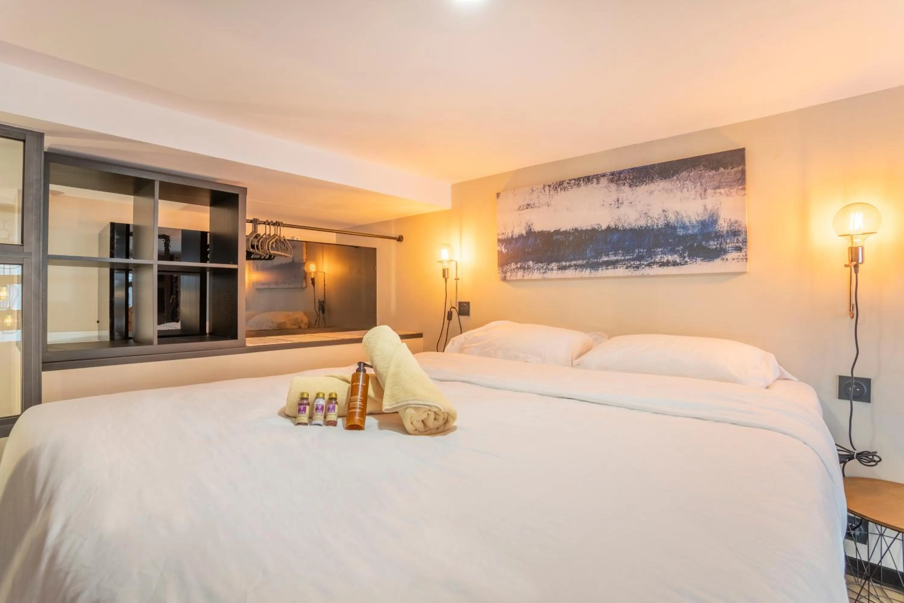 Bed in ADIRA Résid'Marseille Vieux-port 2 étoiles