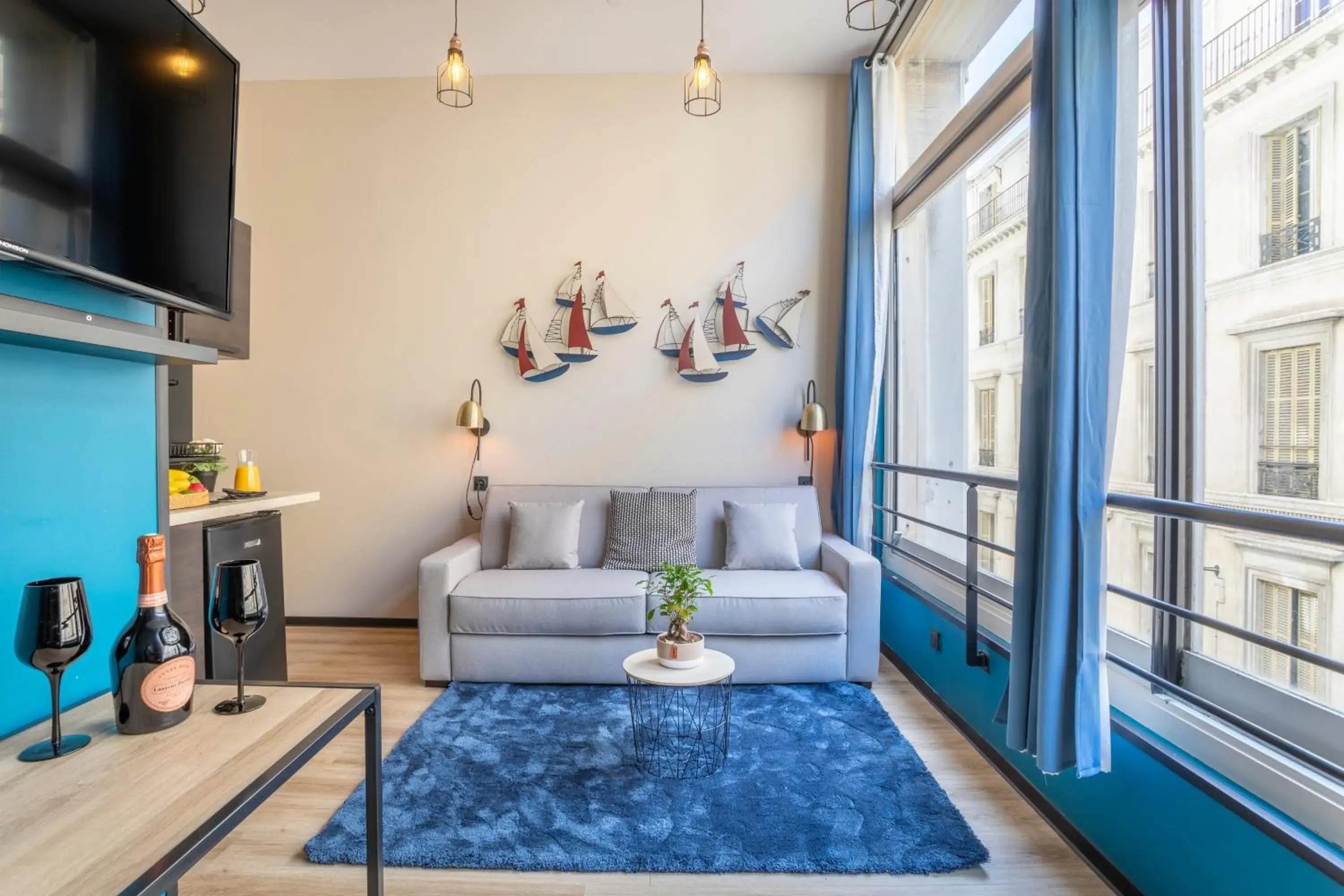 Small Double Room in ADIRA Résid'Marseille Vieux-port 2 étoiles Small Double Room in ADIRA Résid'Marseille Vieux-port 2 étoiles