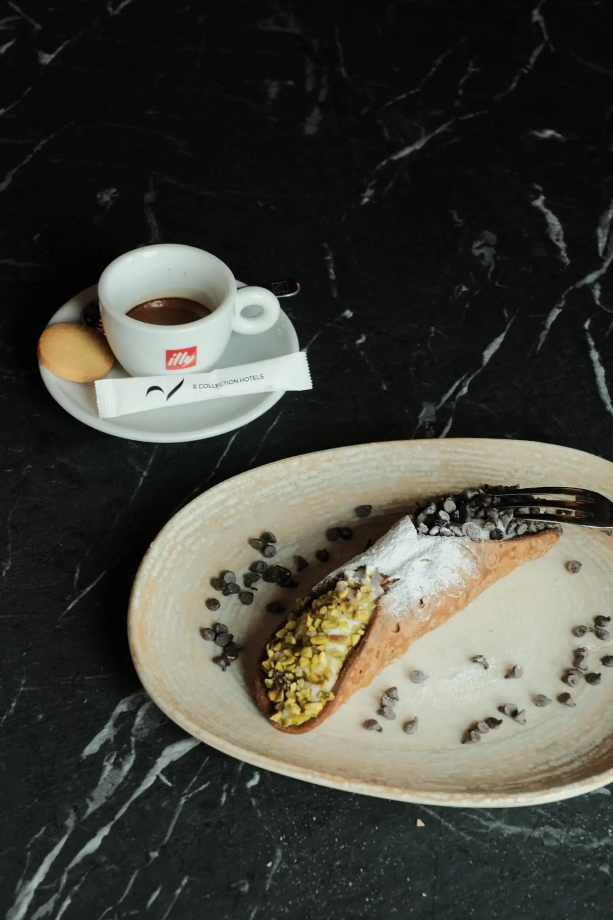 Food and drinks in Smart Hotel King, by R Collection Hotels Food and drinks in Smart Hotel King, by R Collection Hotels