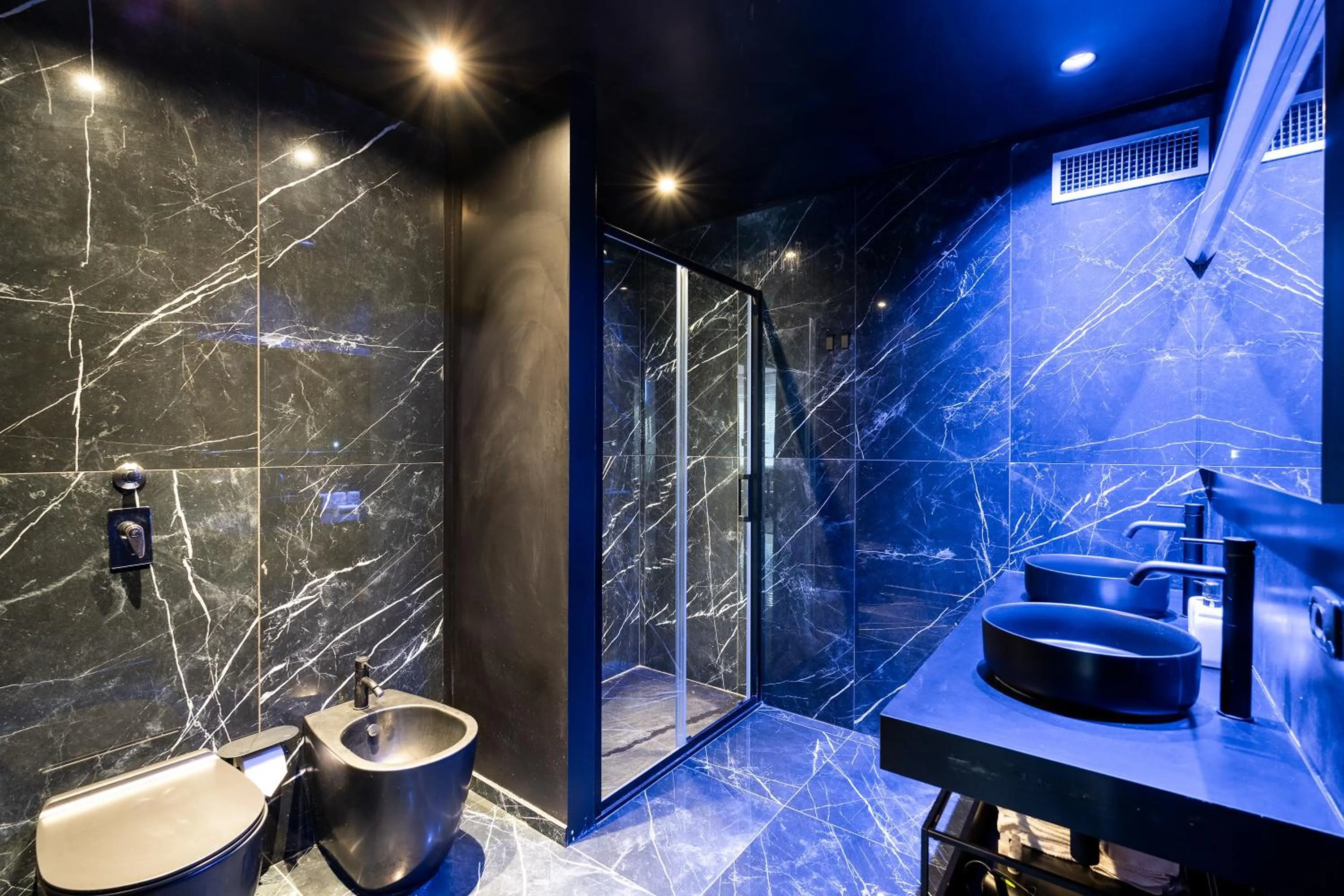 Bathroom in The KING of MILAN