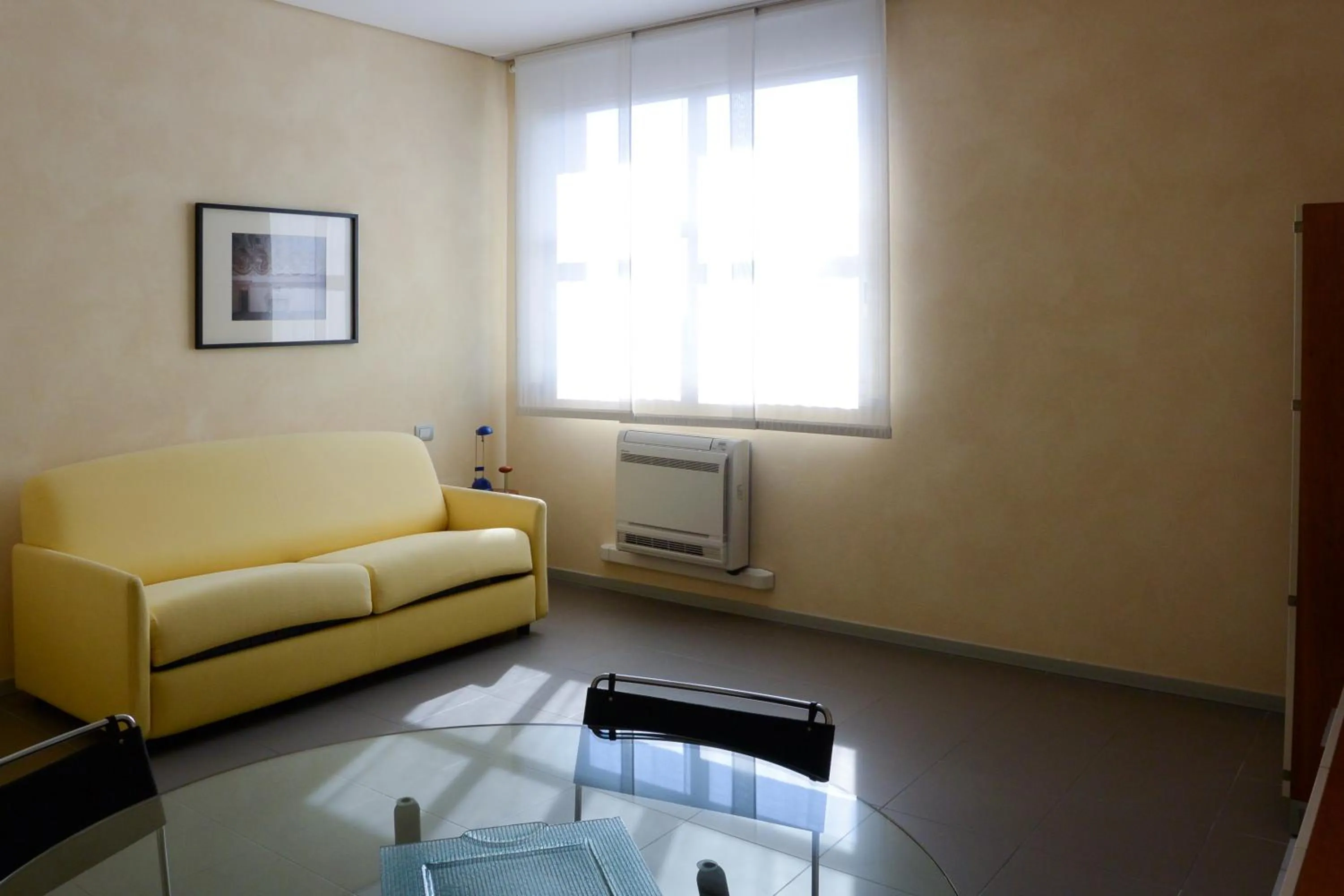 Seating area in Vista Hotel & Residence