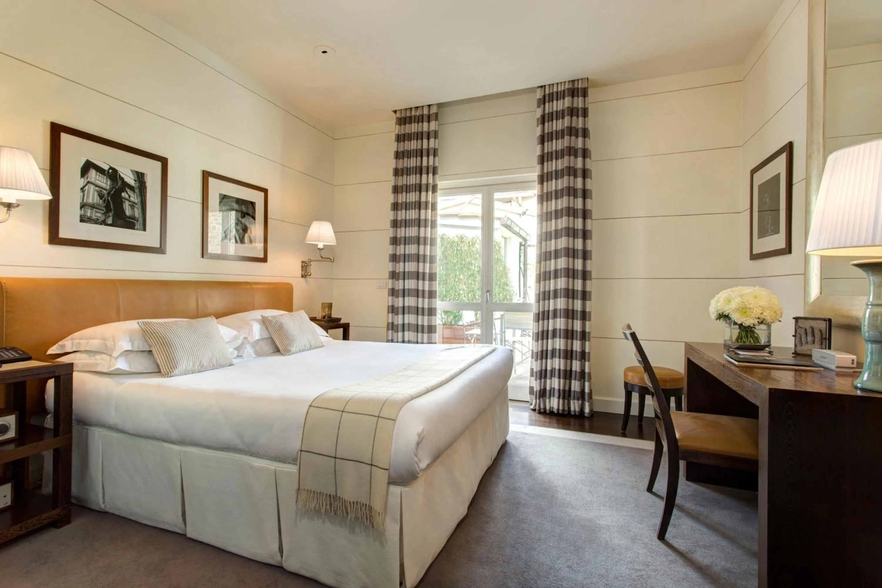 Bedroom, Bed in Gallery Hotel Art - Lungarno Collection