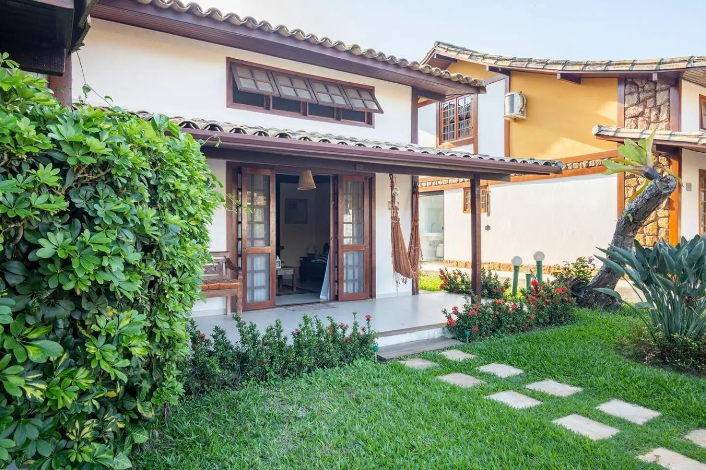LINDA CASA CONDOMÍNIO EM BÚZIOS