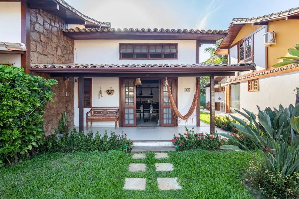 LINDA CASA CONDOMÍNIO EM BÚZIOS
