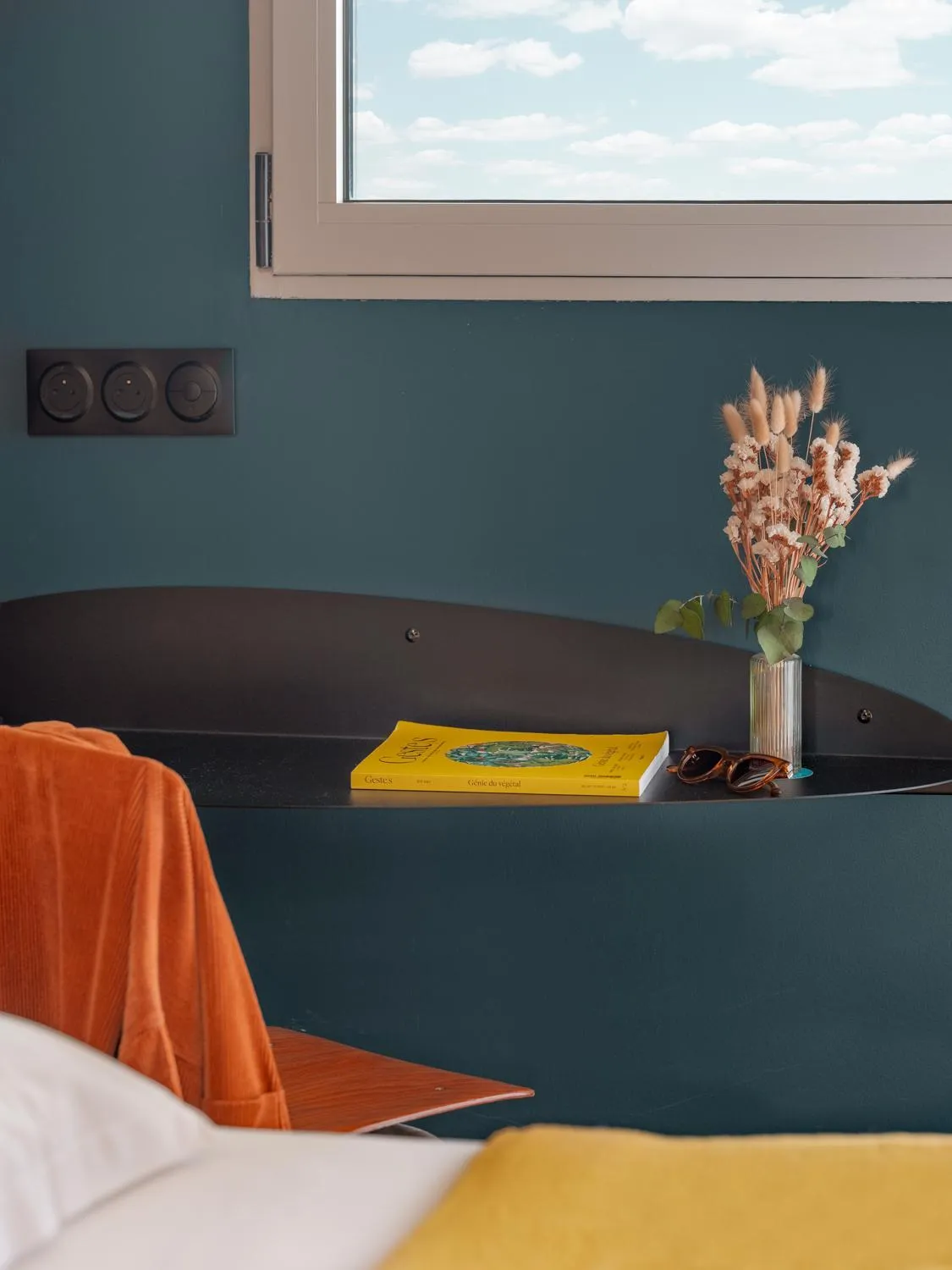 Bedroom, Bed in Eklo Hotels Paris Roissy CDG Airport