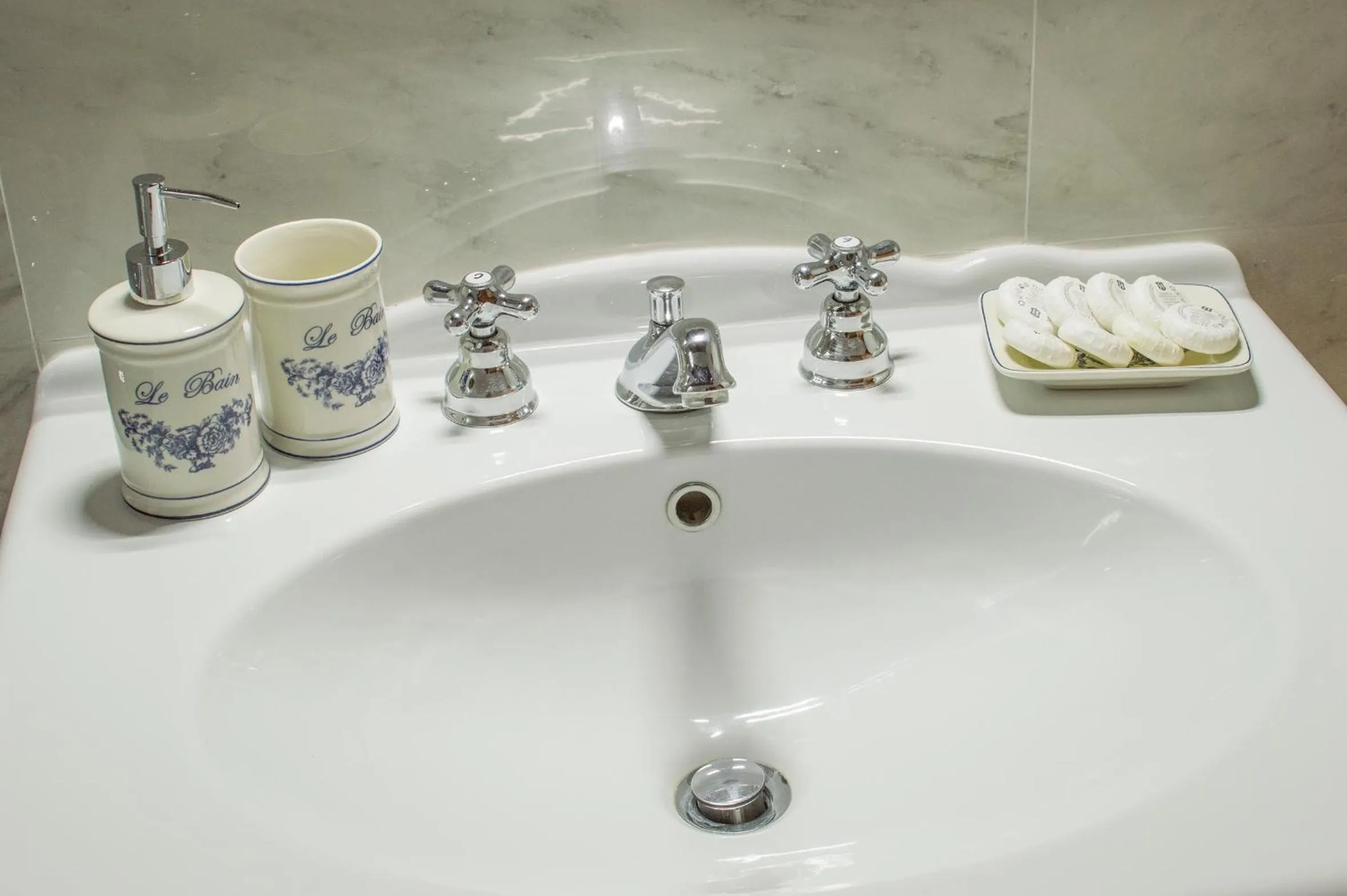 Bathroom in La Rosa Townhouse