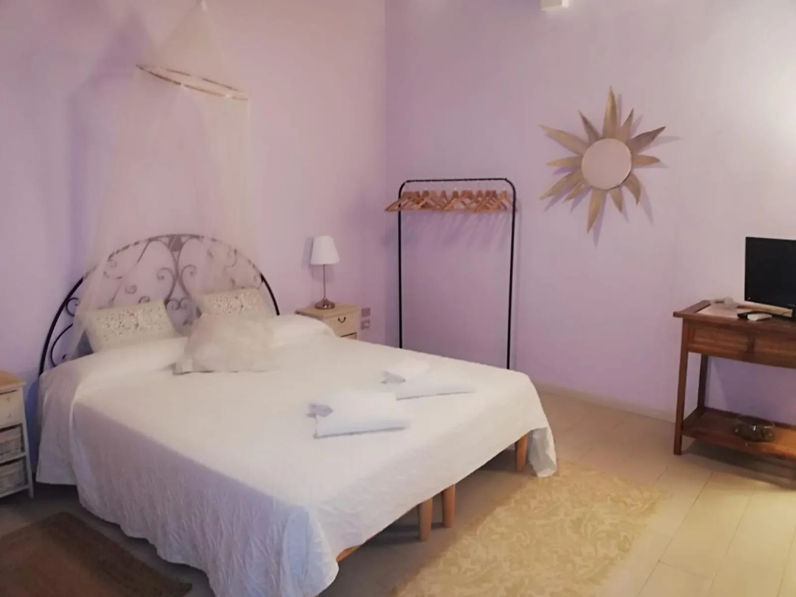 Bed in La Rosa Townhouse