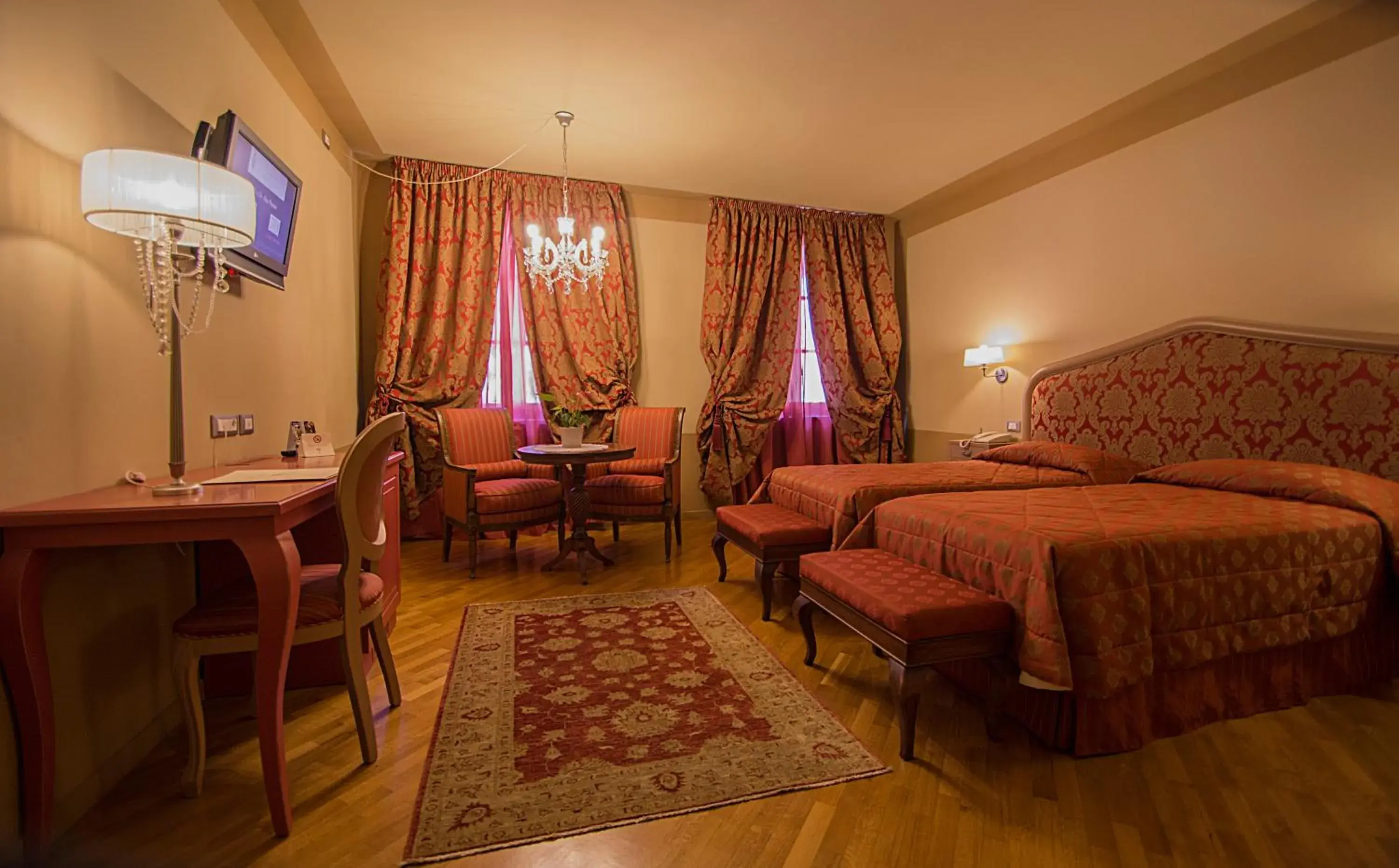 Photo of the whole room in San Luca Palace Photo of the whole room in San Luca Palace